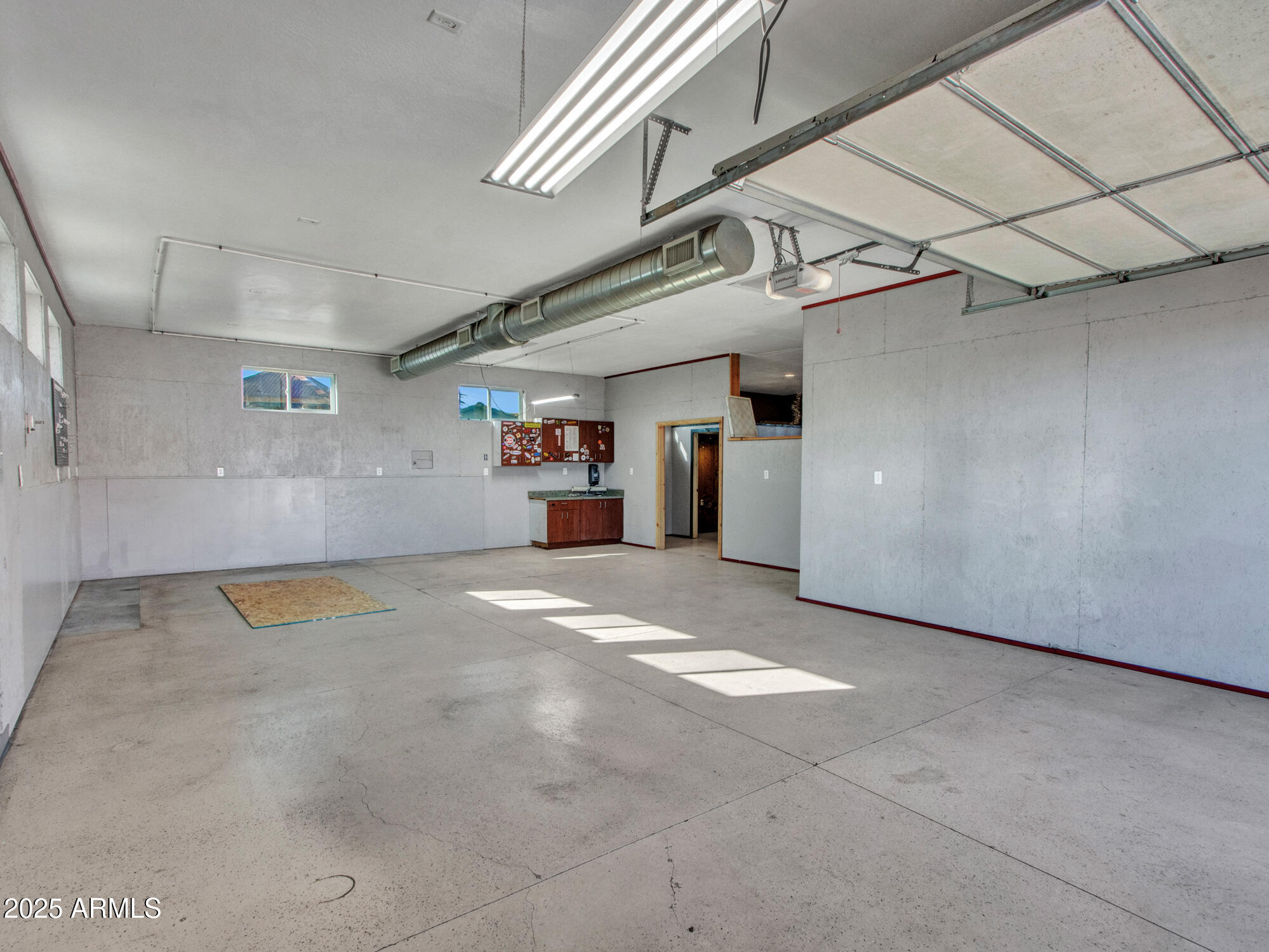 215 E Marconi Avenue Property Photo 41