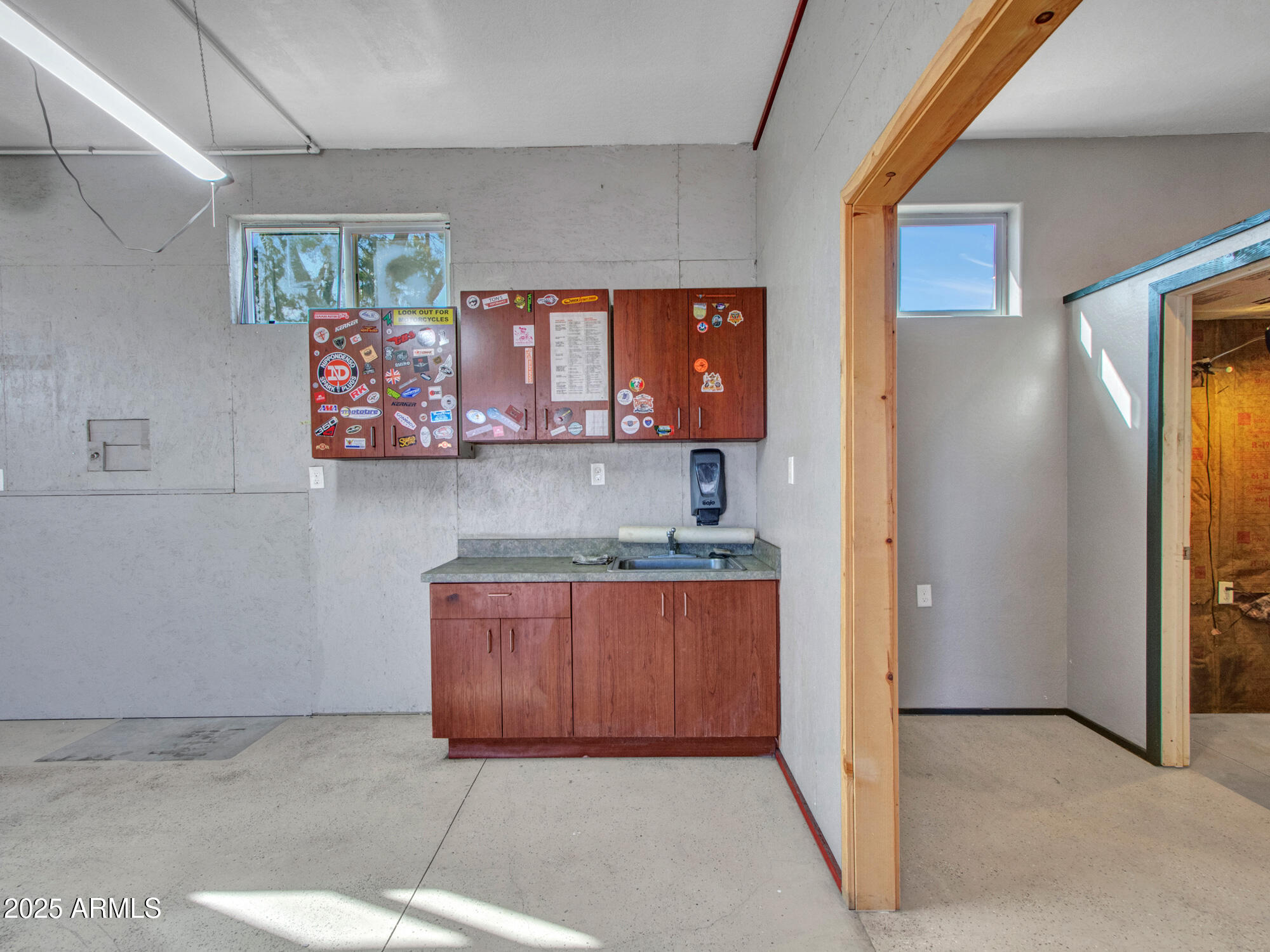215 E Marconi Avenue Property Photo 43