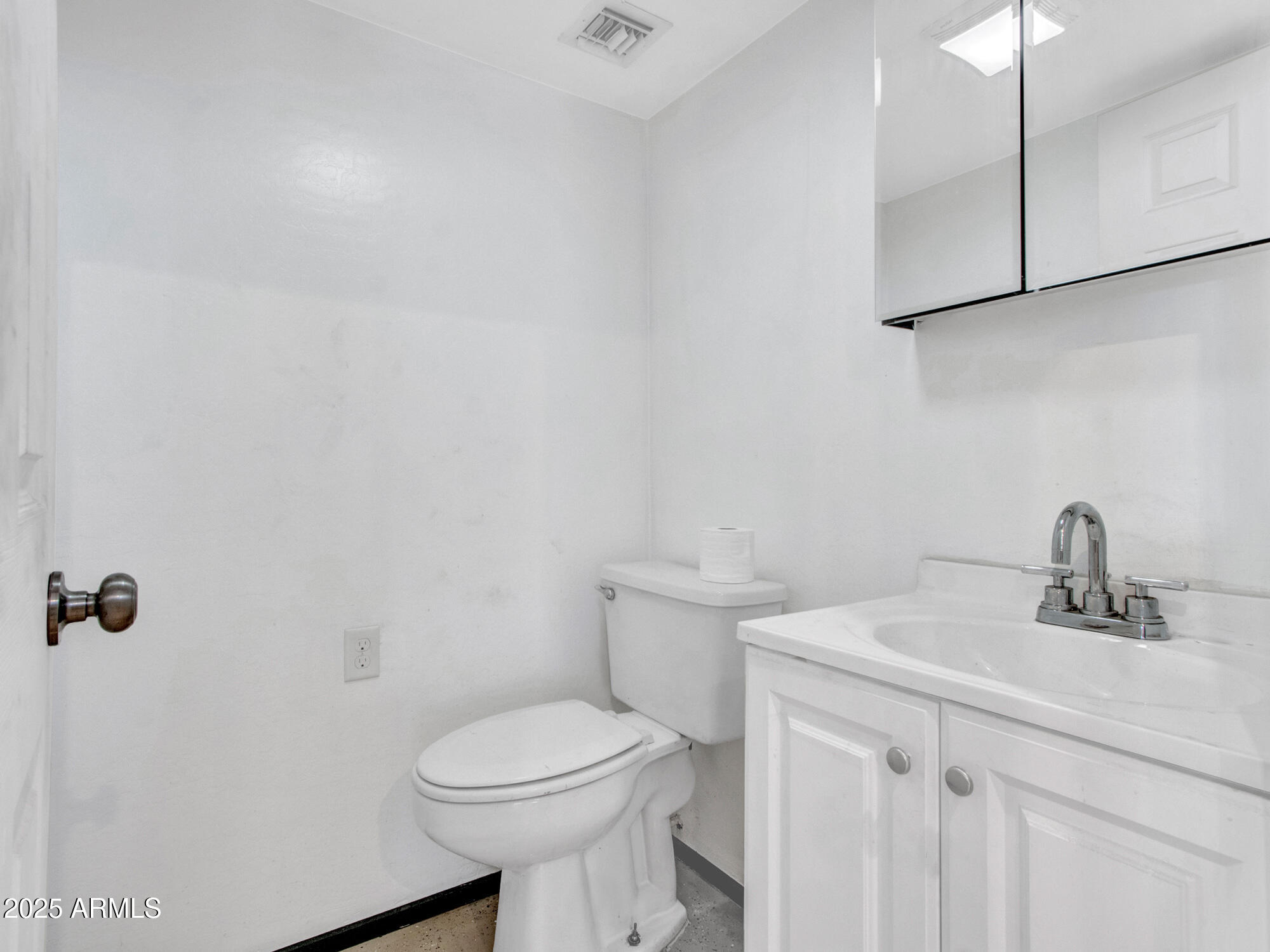 215 E Marconi Avenue Property Photo 46