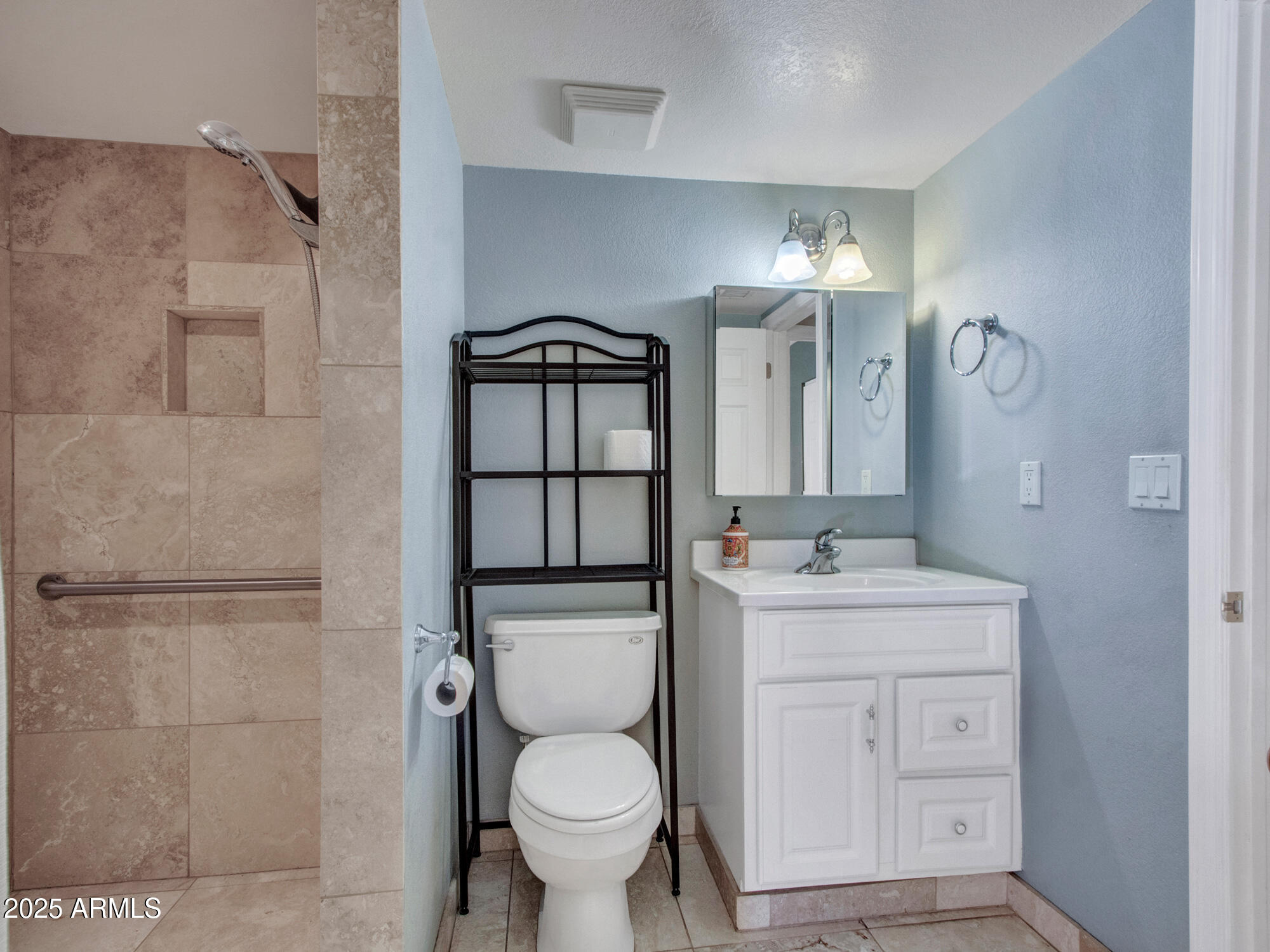 215 E Marconi Avenue Property Photo 88