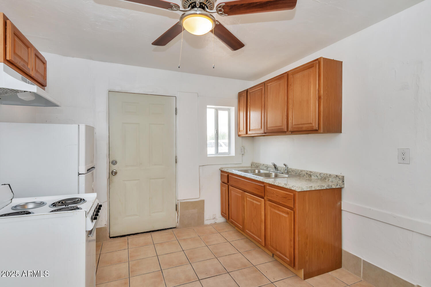 8816 N 6th Place Property Photo 15