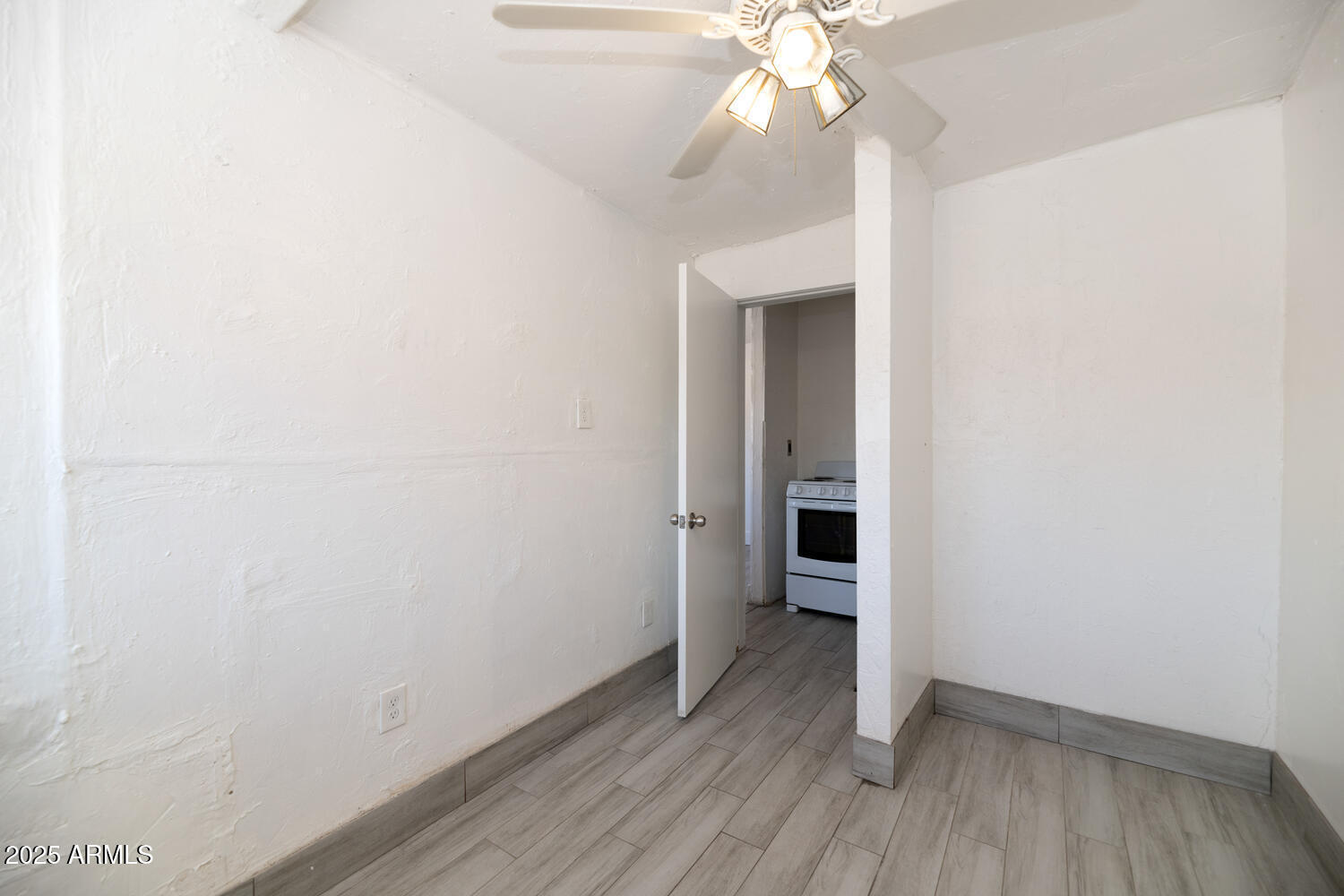 8816 N 6th Place Property Photo 31
