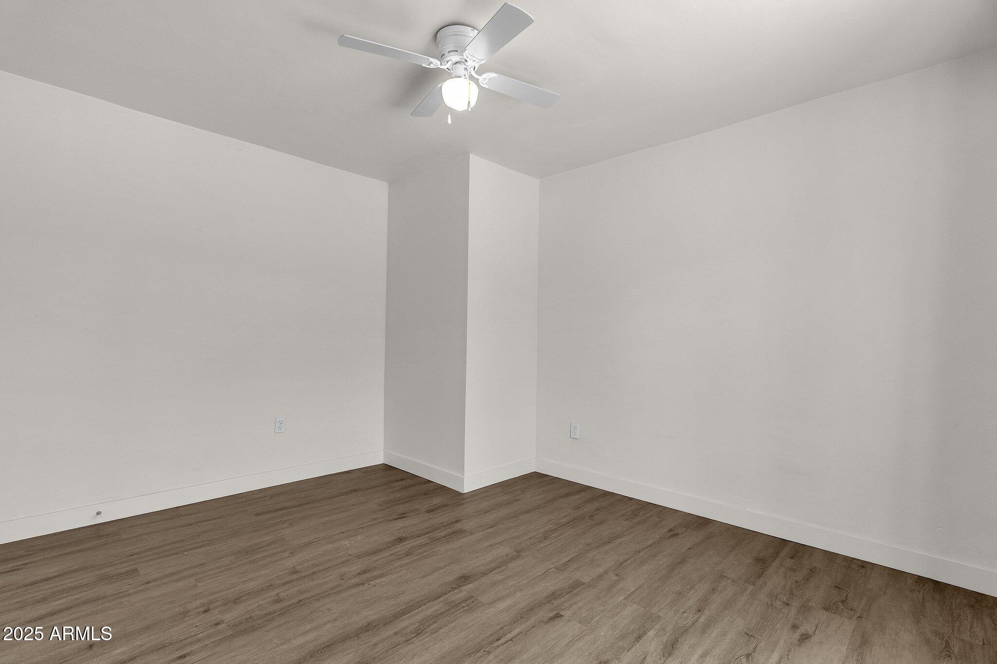 325 N 17th Drive Property Photo 34