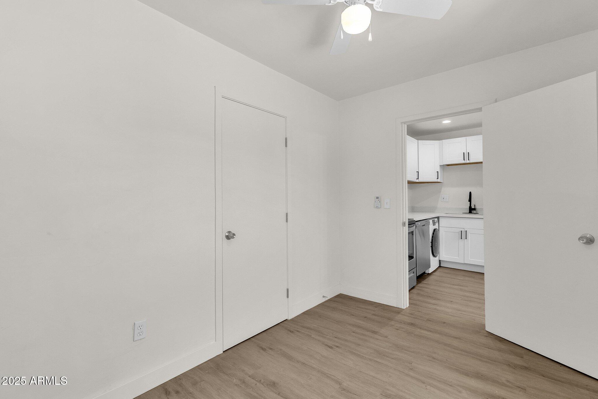 325 N 17th Drive Property Photo 54