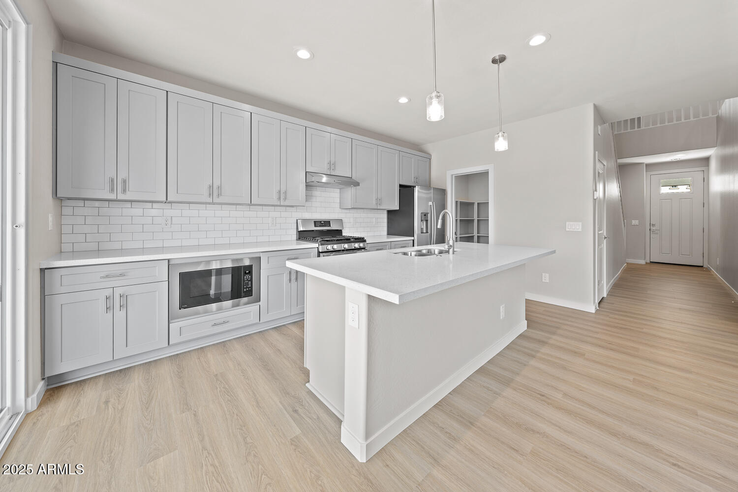 615 N Vine Street Property Photo 4