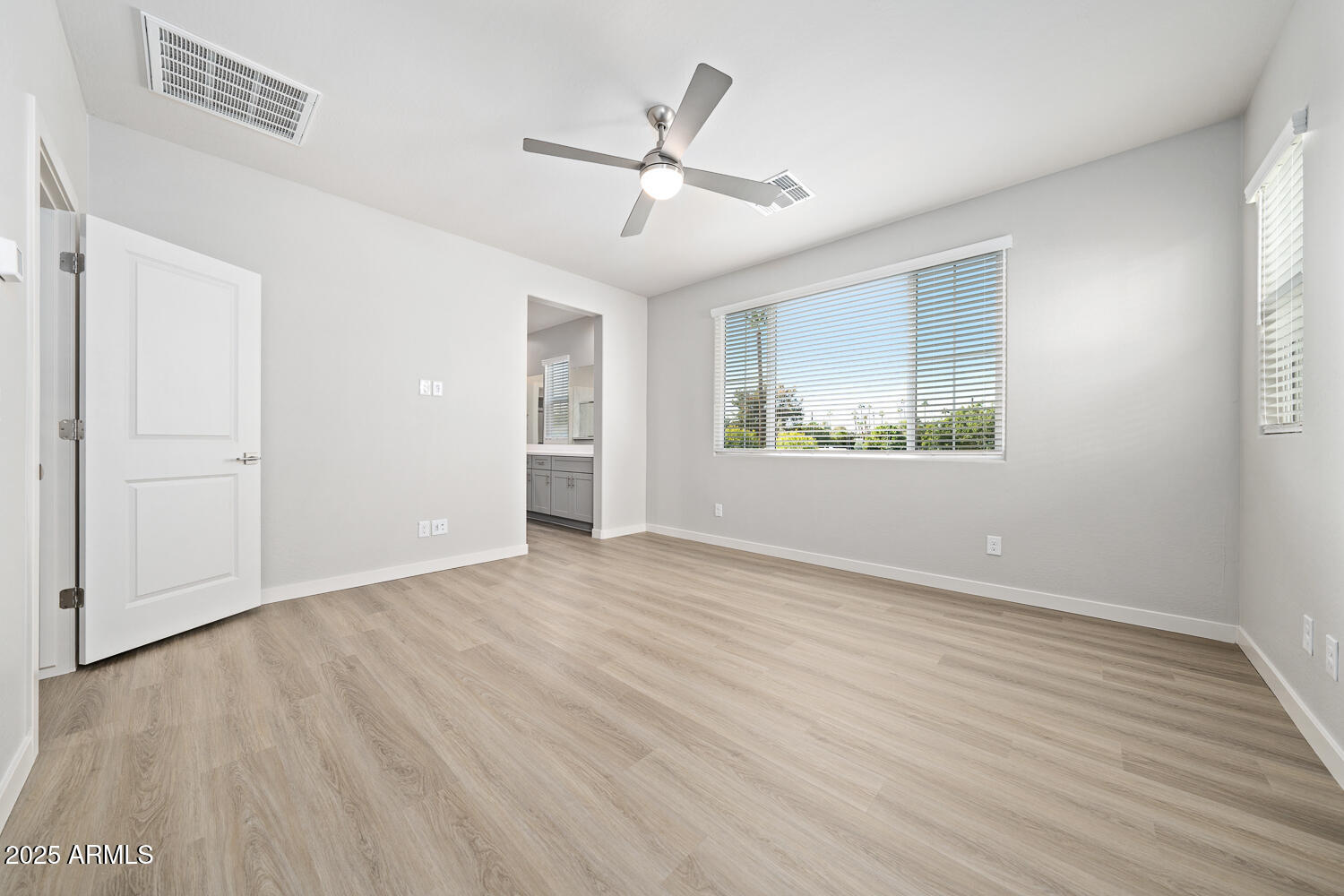 615 N Vine Street Property Photo 9