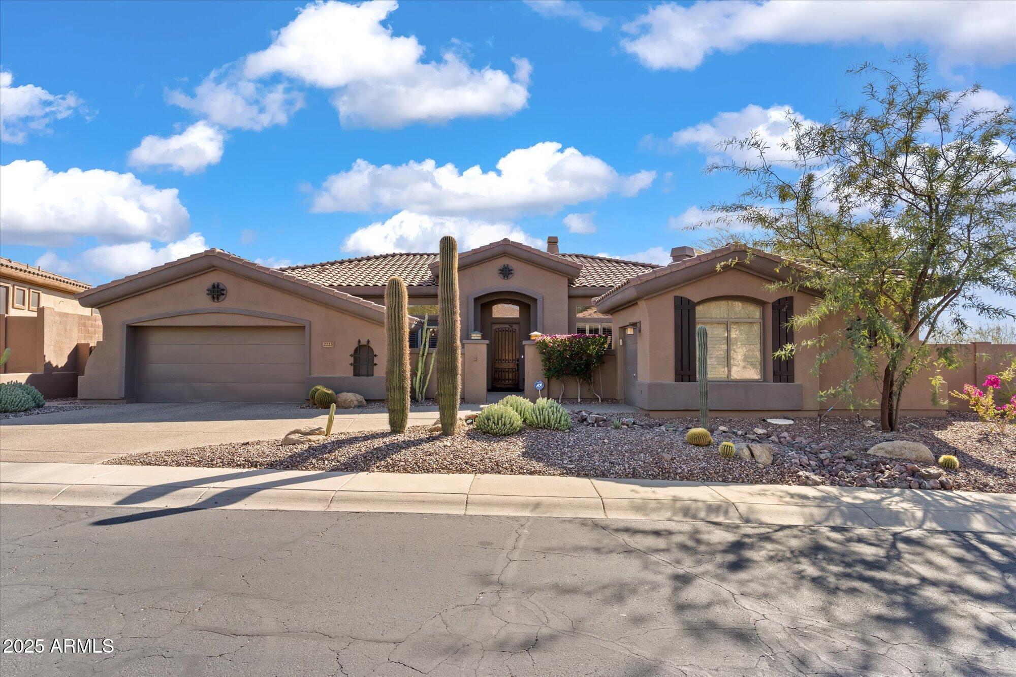 2223 W Hazelhurst Court Property Photo 1