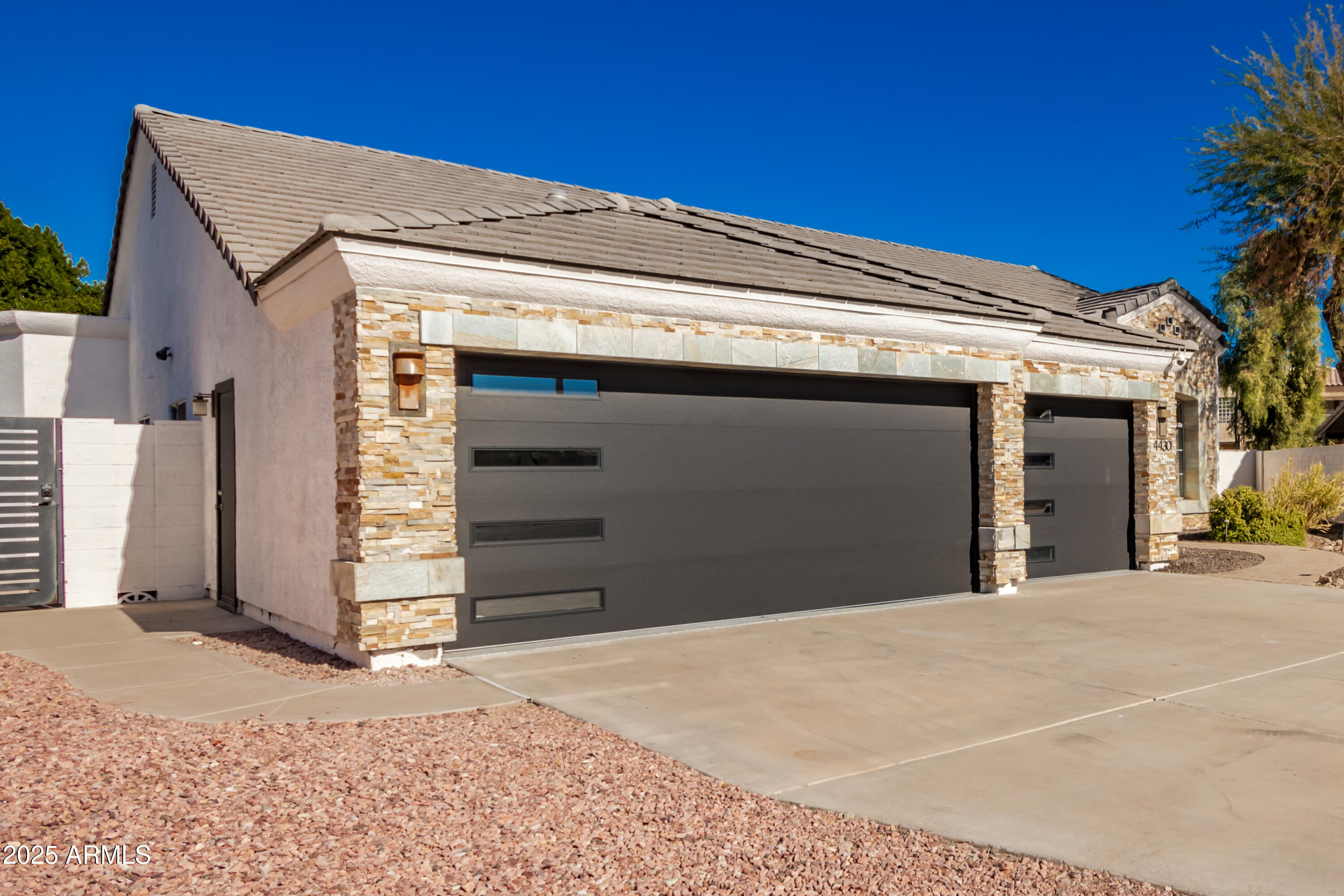4430 E Graythorn Street Property Photo 5