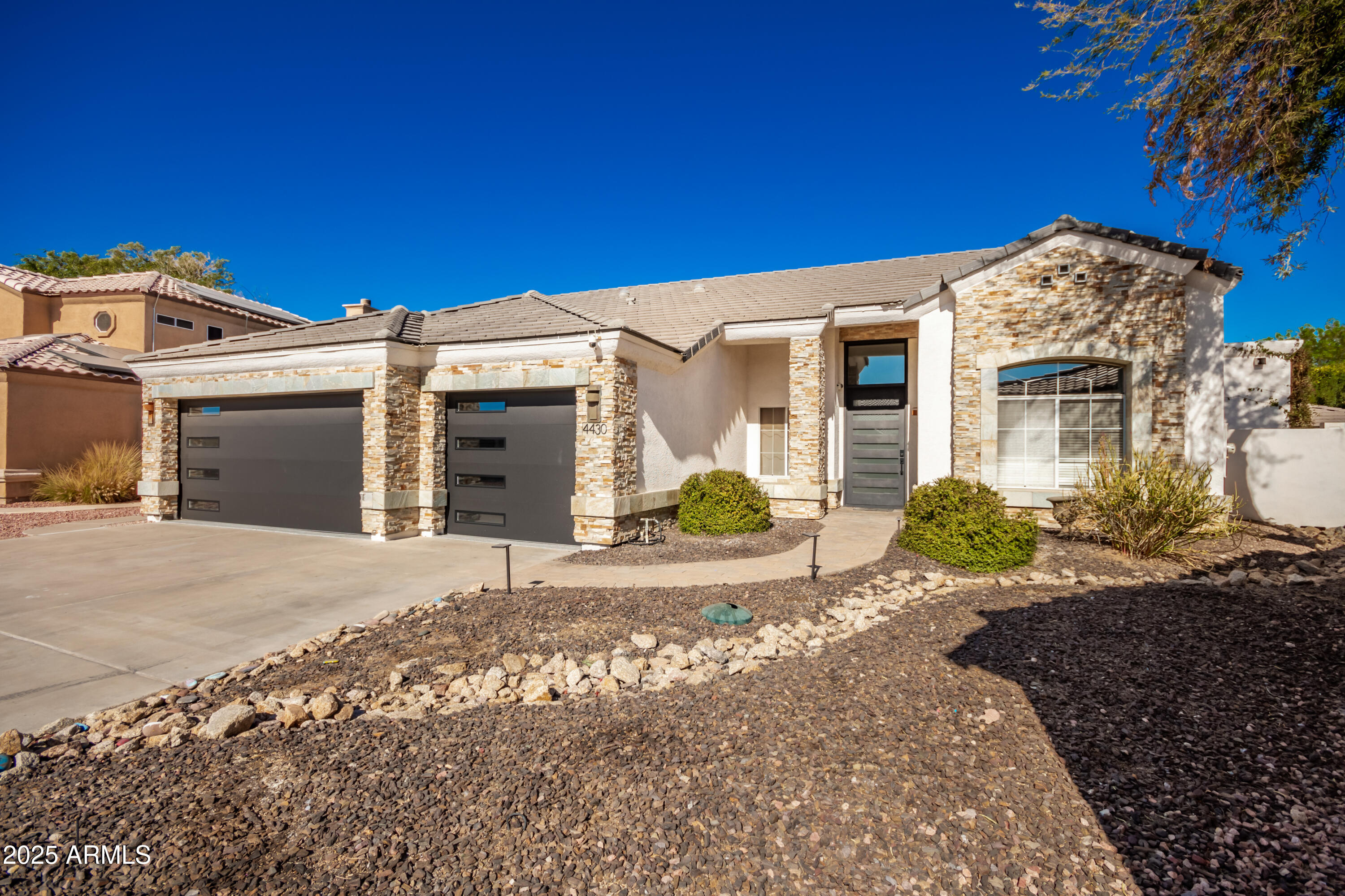 4430 E Graythorn Street Property Photo 6