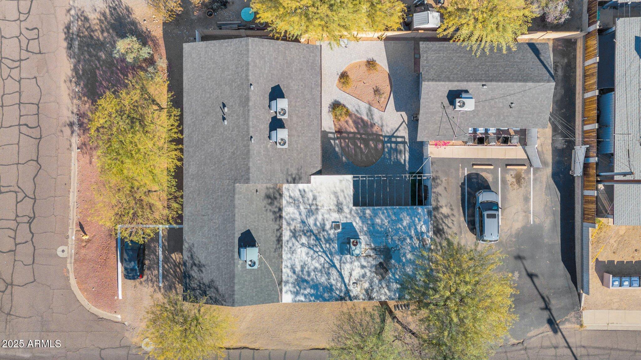 1404 E Mountain View Road Property Photo 4