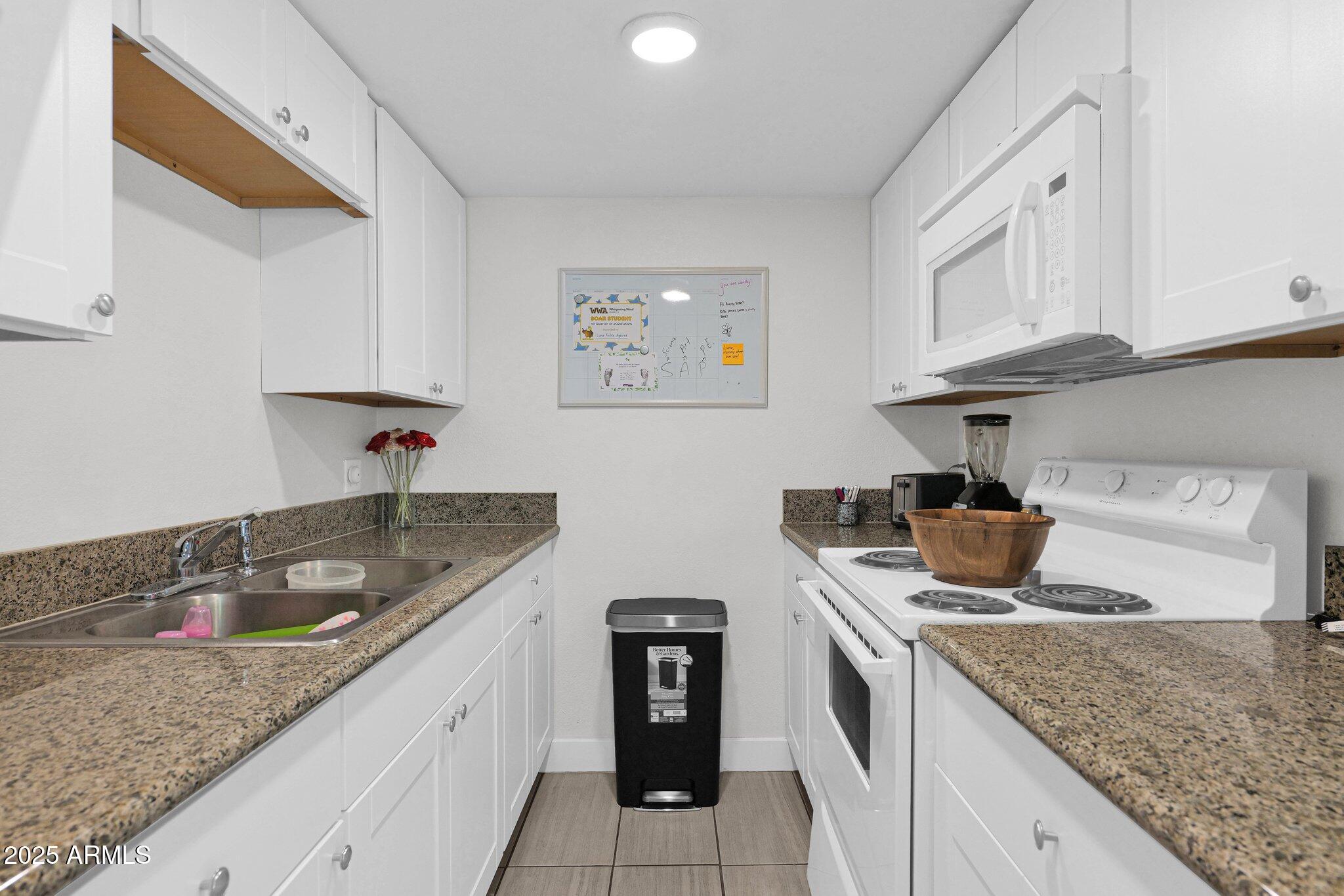 1404 E Mountain View Road Property Photo 14