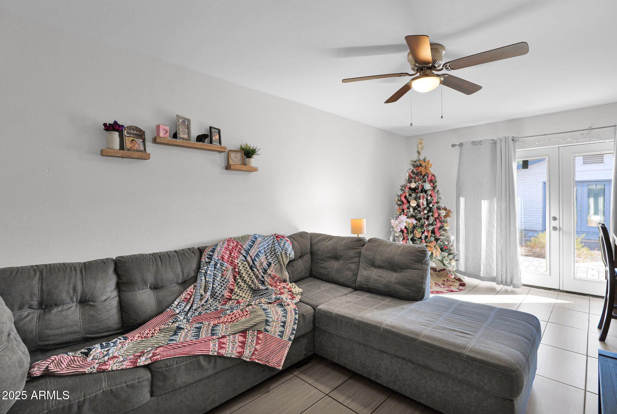 1404 E Mountain View Road Property Photo 16