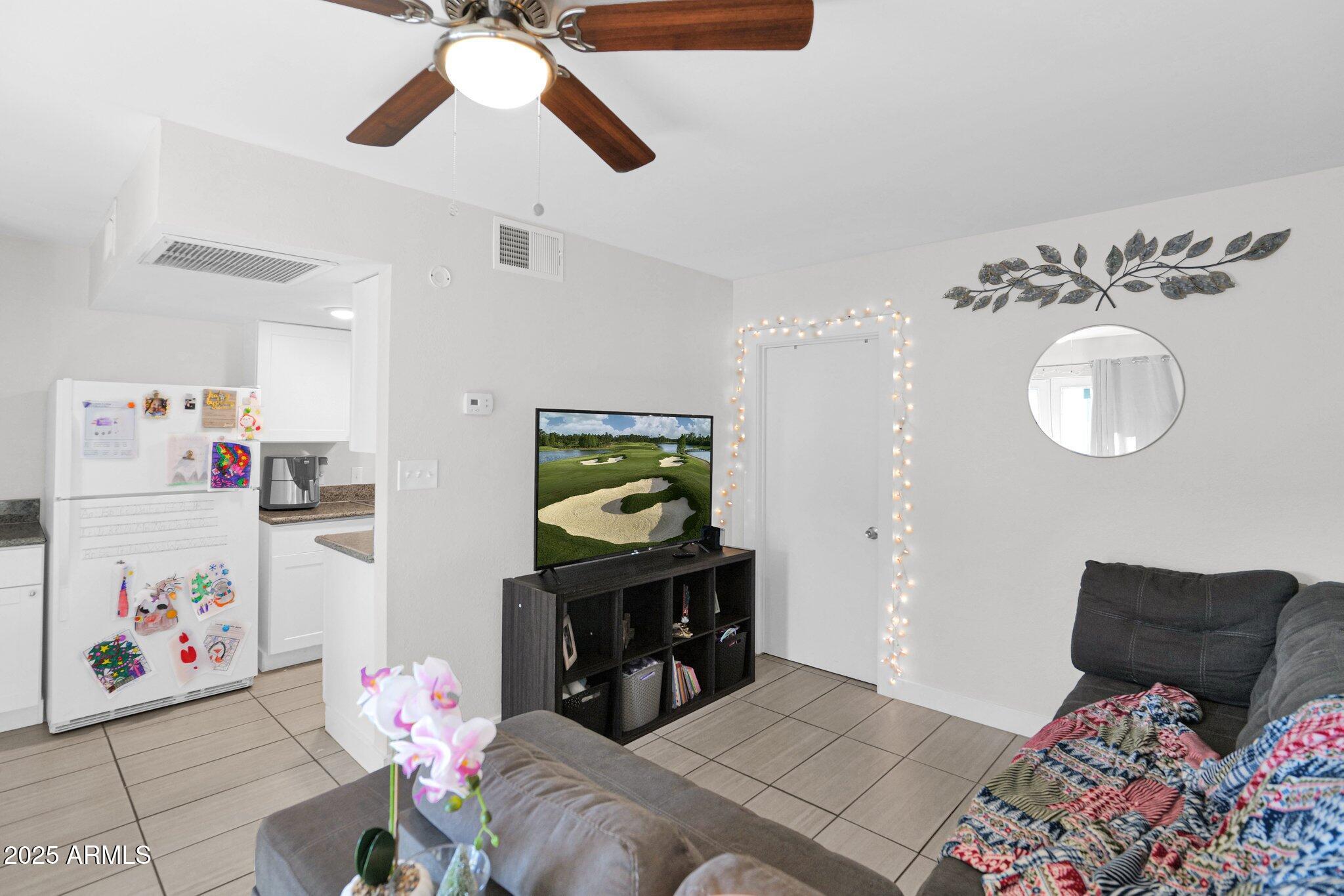 1404 E Mountain View Road Property Photo 17