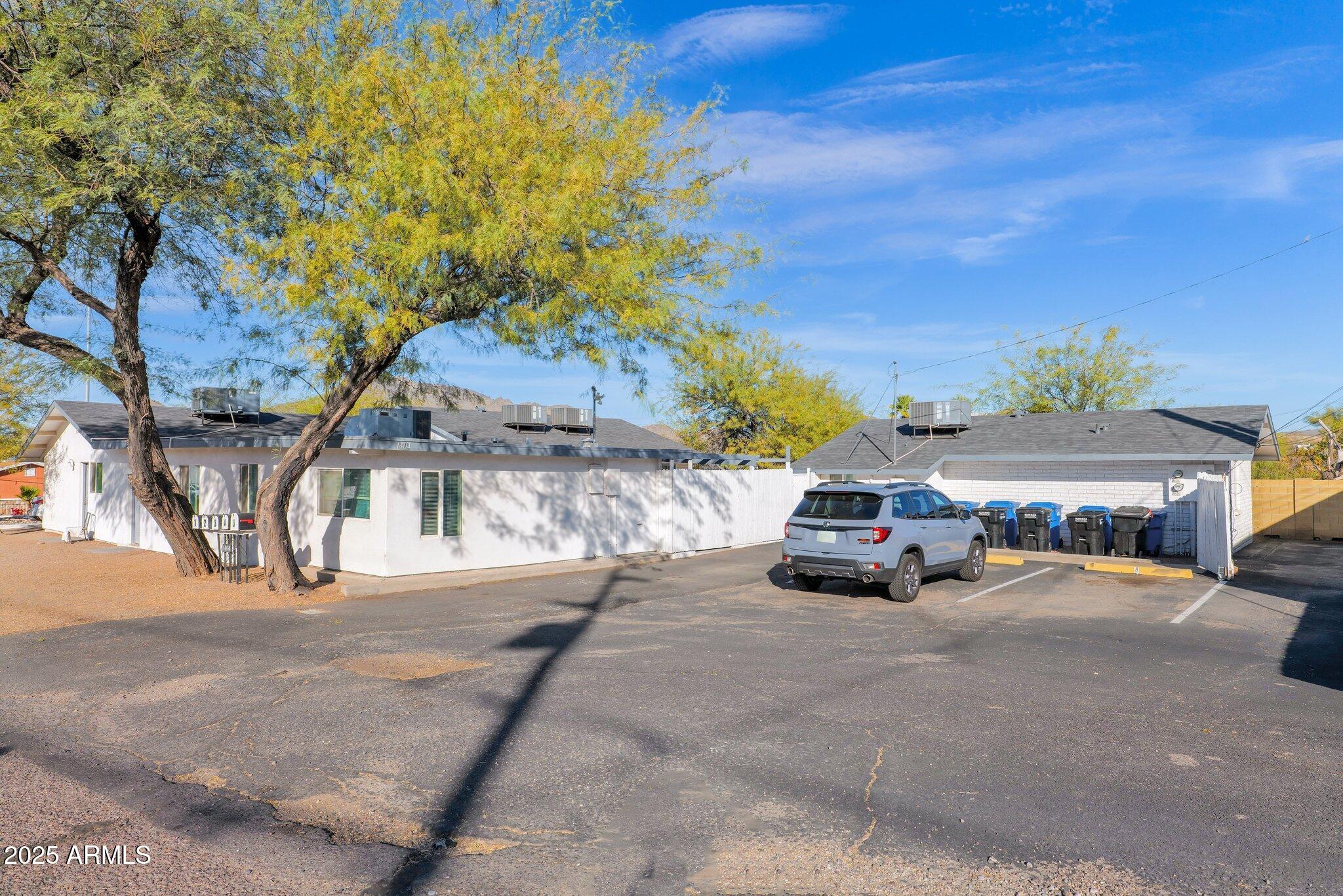 1404 E Mountain View Road Property Photo 27