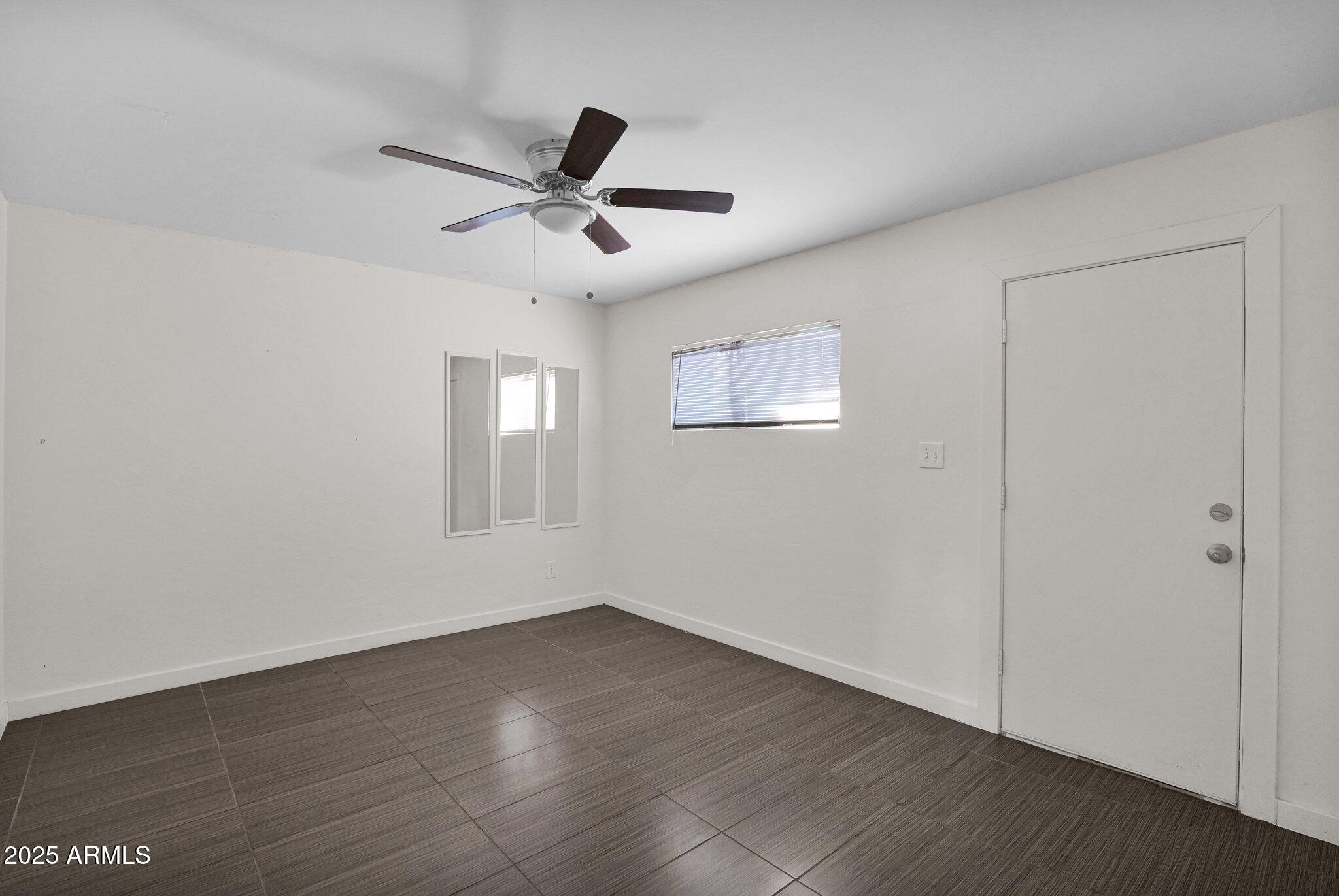 9215 N 13th Place Property Photo 16