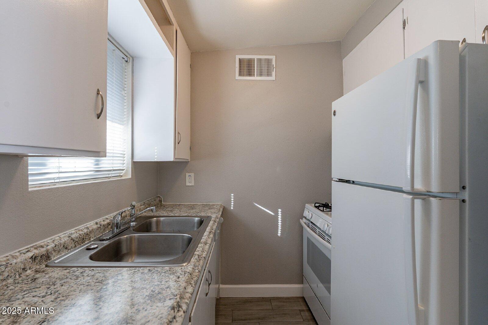 805 E Turney Avenue Property Photo 19