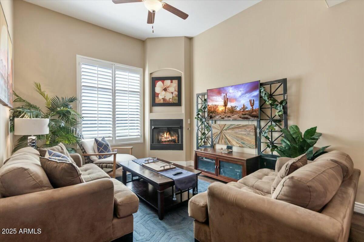 5350 E Deer Valley Drive E Property Photo 9
