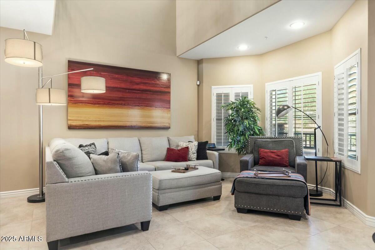 5350 E Deer Valley Drive E Property Photo 13