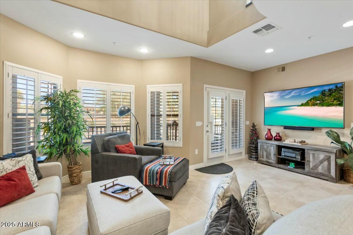 5350 E Deer Valley Drive E Property Photo 14
