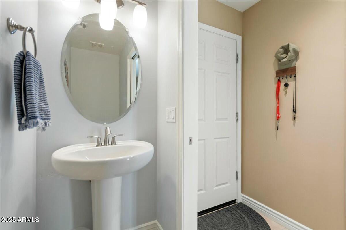 5350 E Deer Valley Drive E Property Photo 25