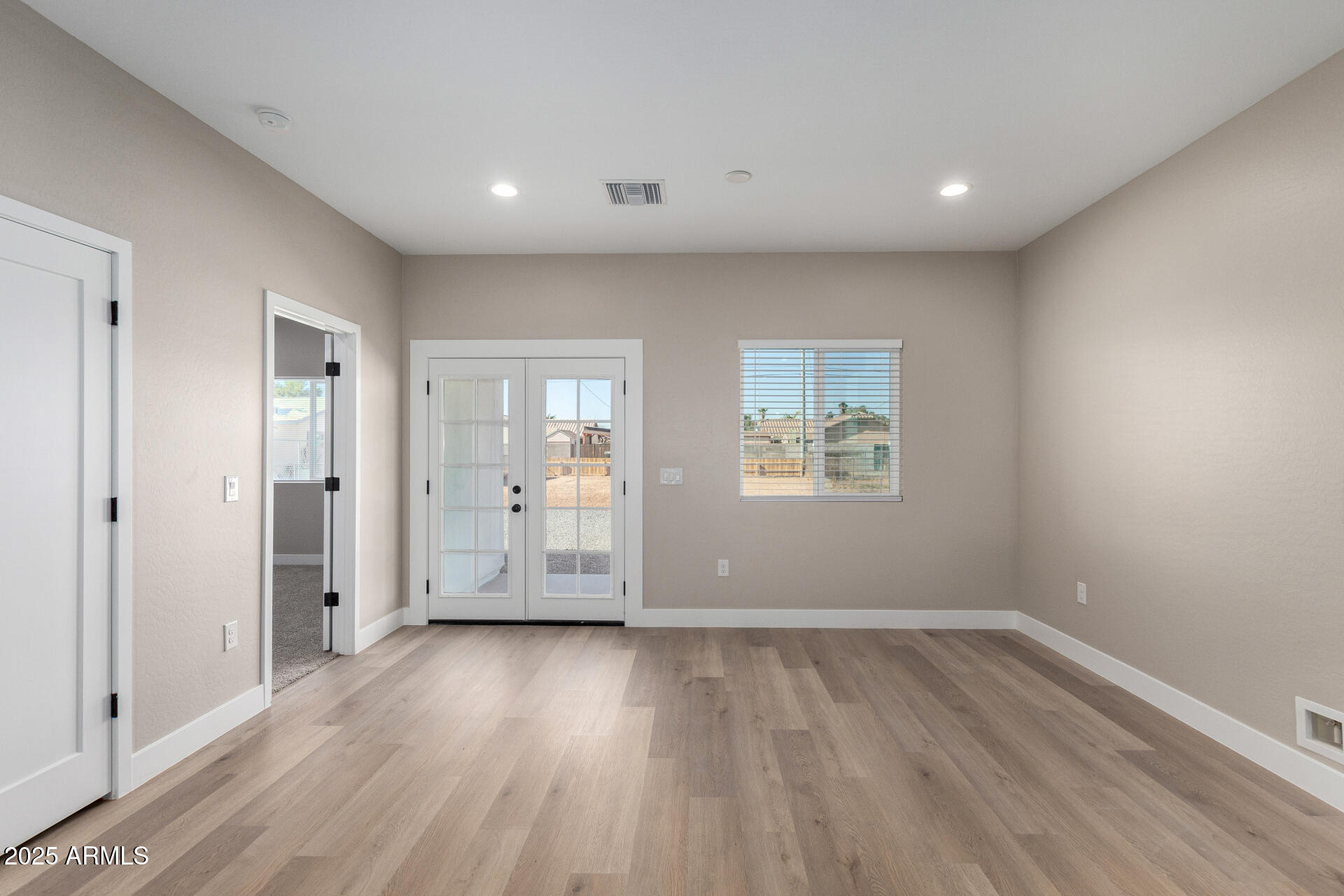 509 N Lincoln Avenue Property Photo 12