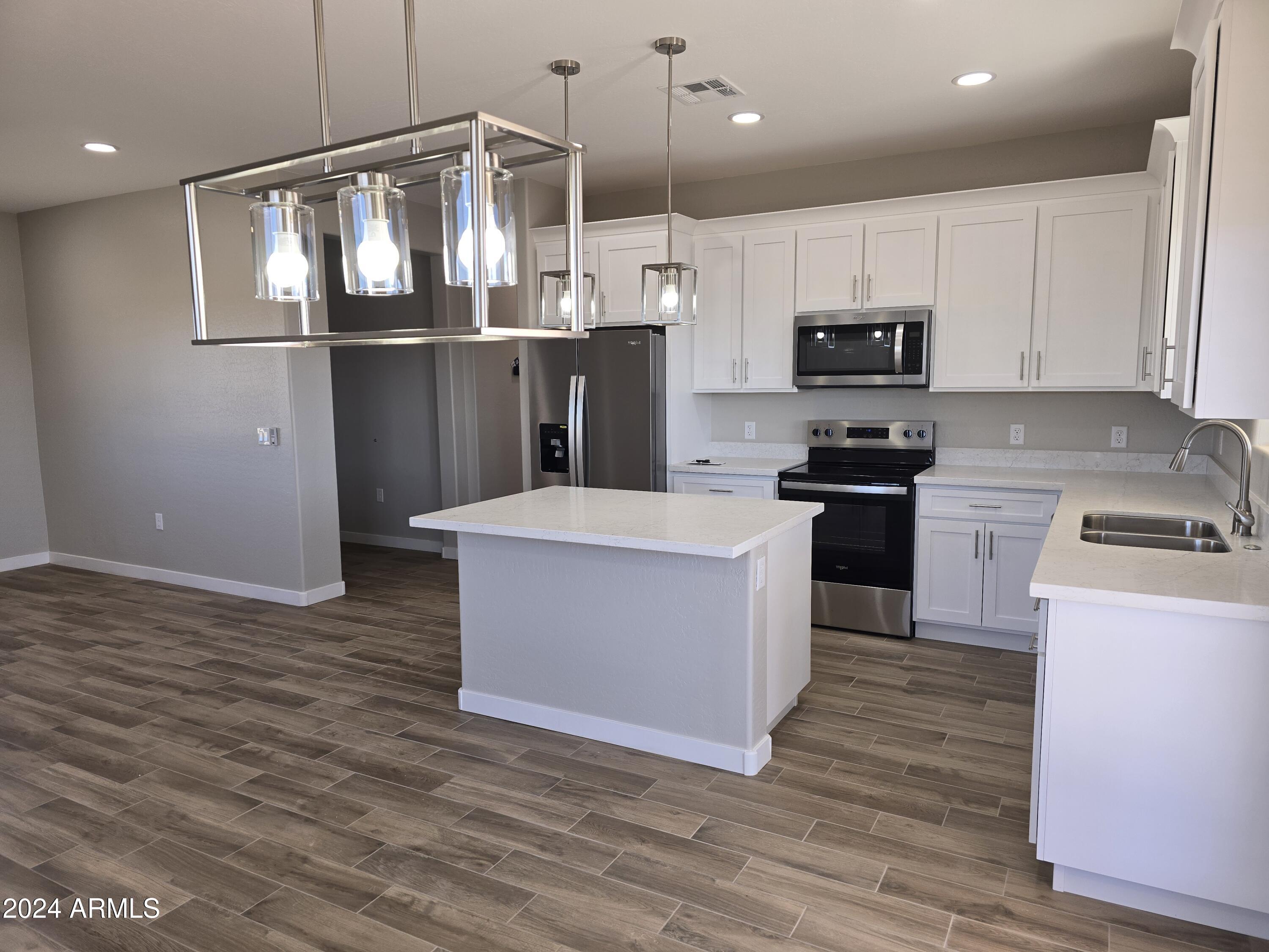 26293 W Desert Crest Street Property Photo 11