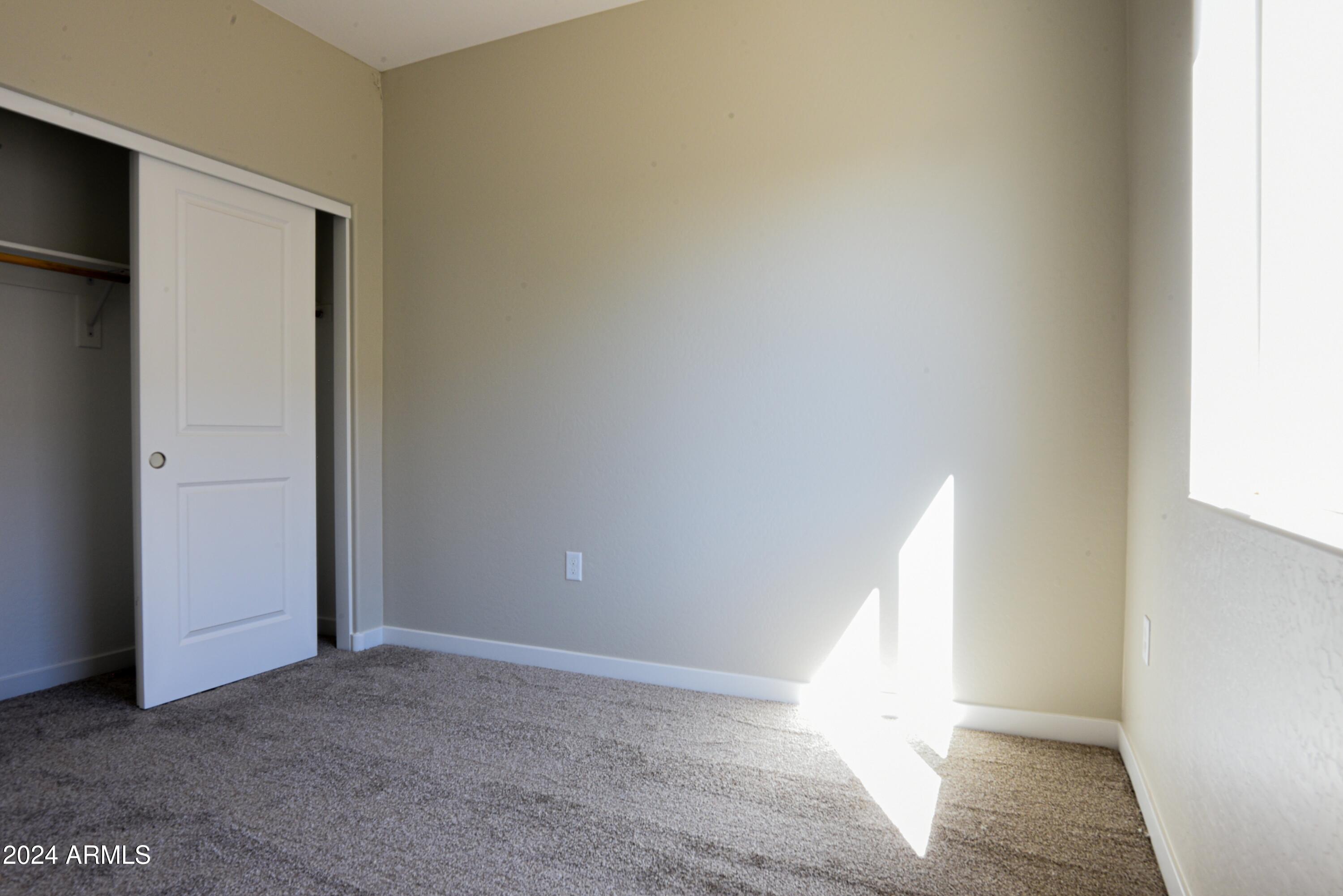 26293 W Desert Crest Street Property Photo 16