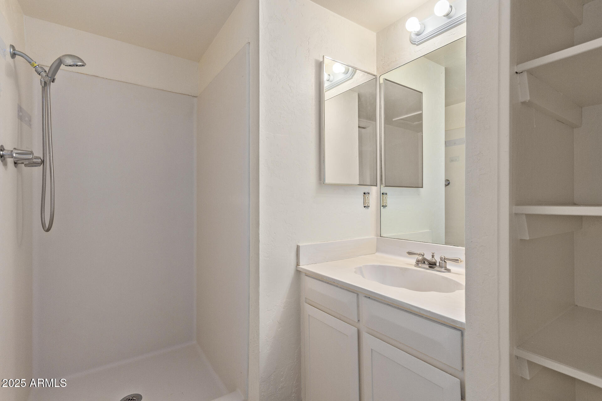 3801 W Mercer Lane Property Photo 15