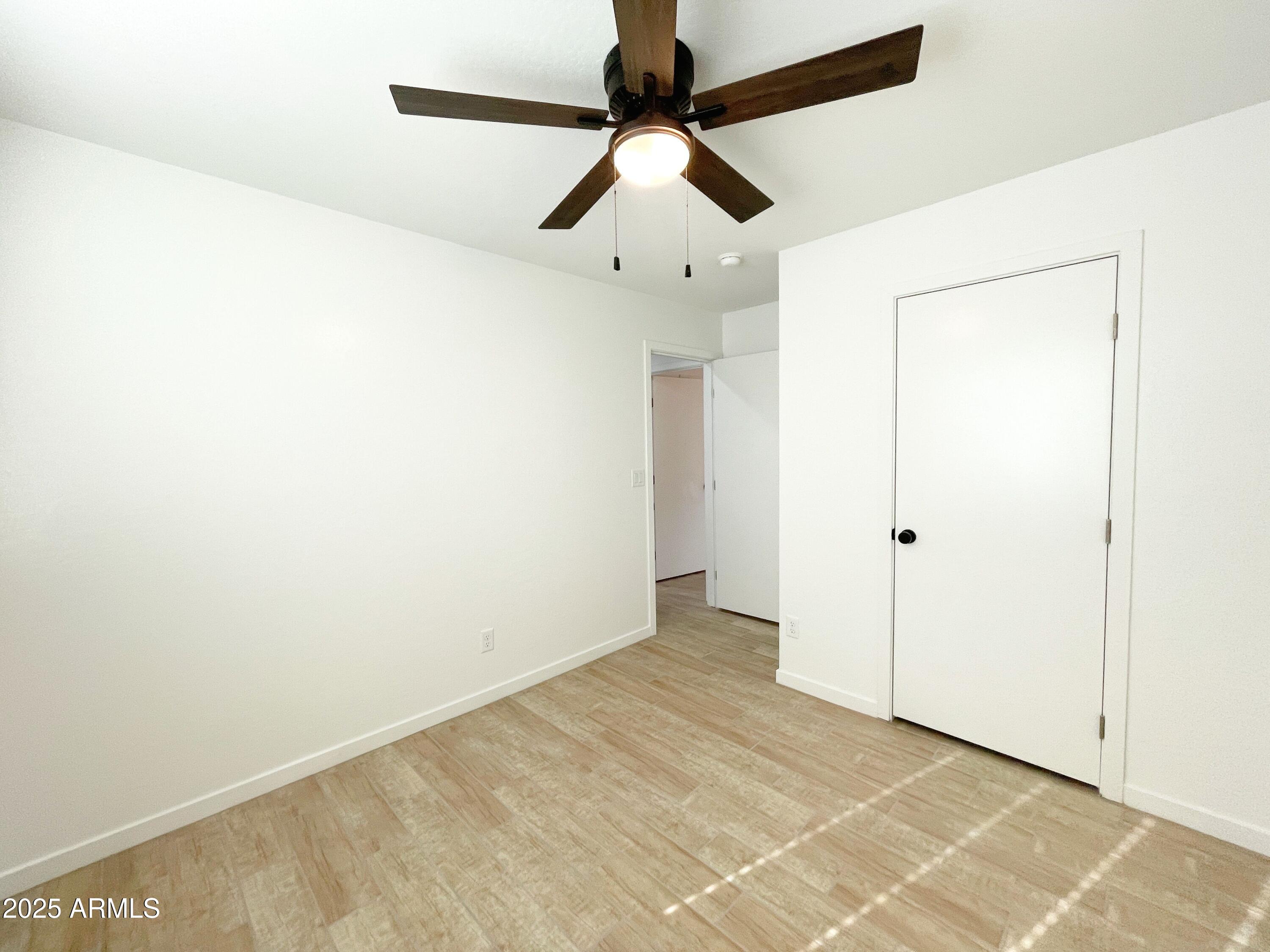 733 S 96th Place Property Photo 13