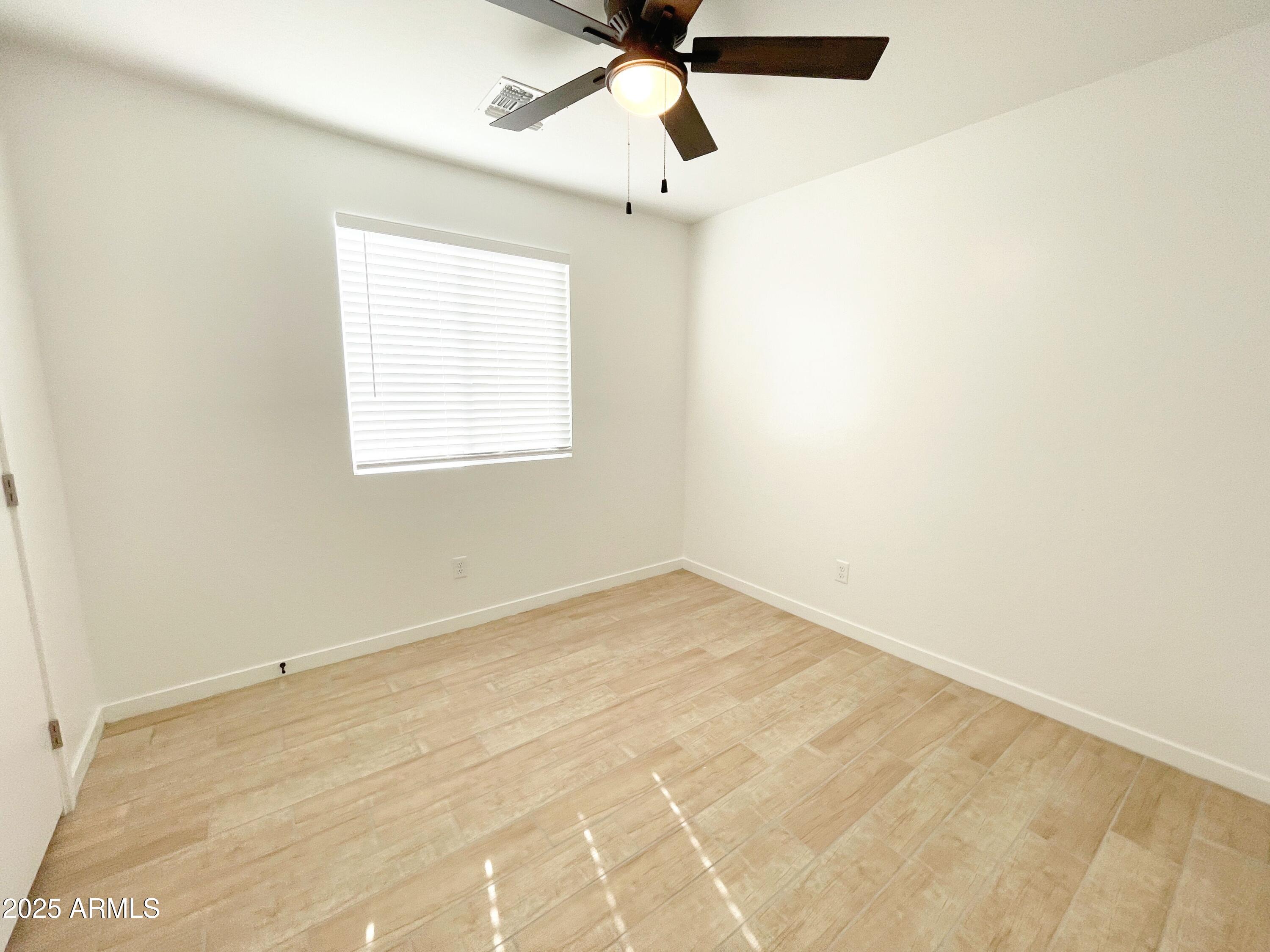 733 S 96th Place Property Photo 14
