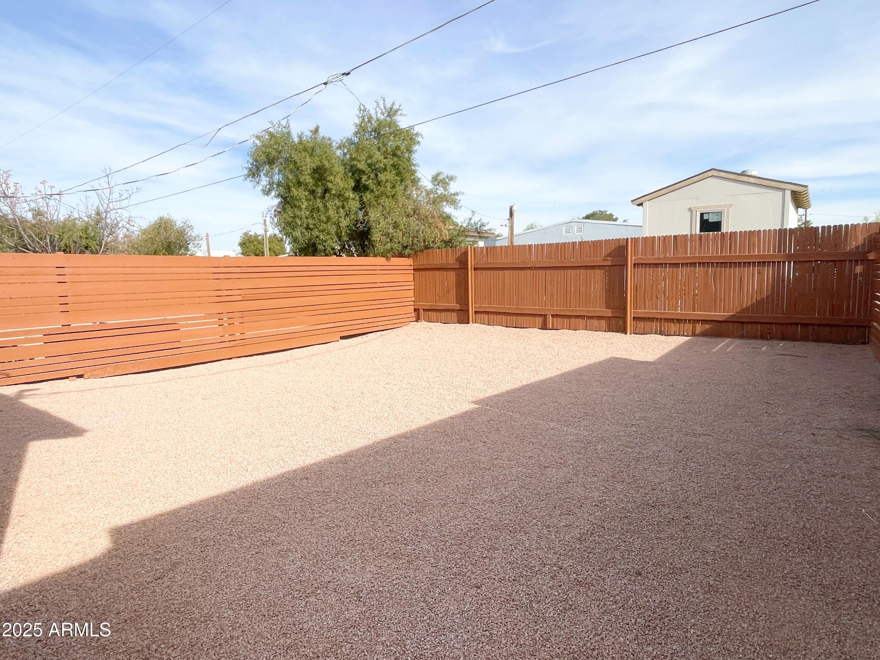 733 S 96th Place Property Photo 19