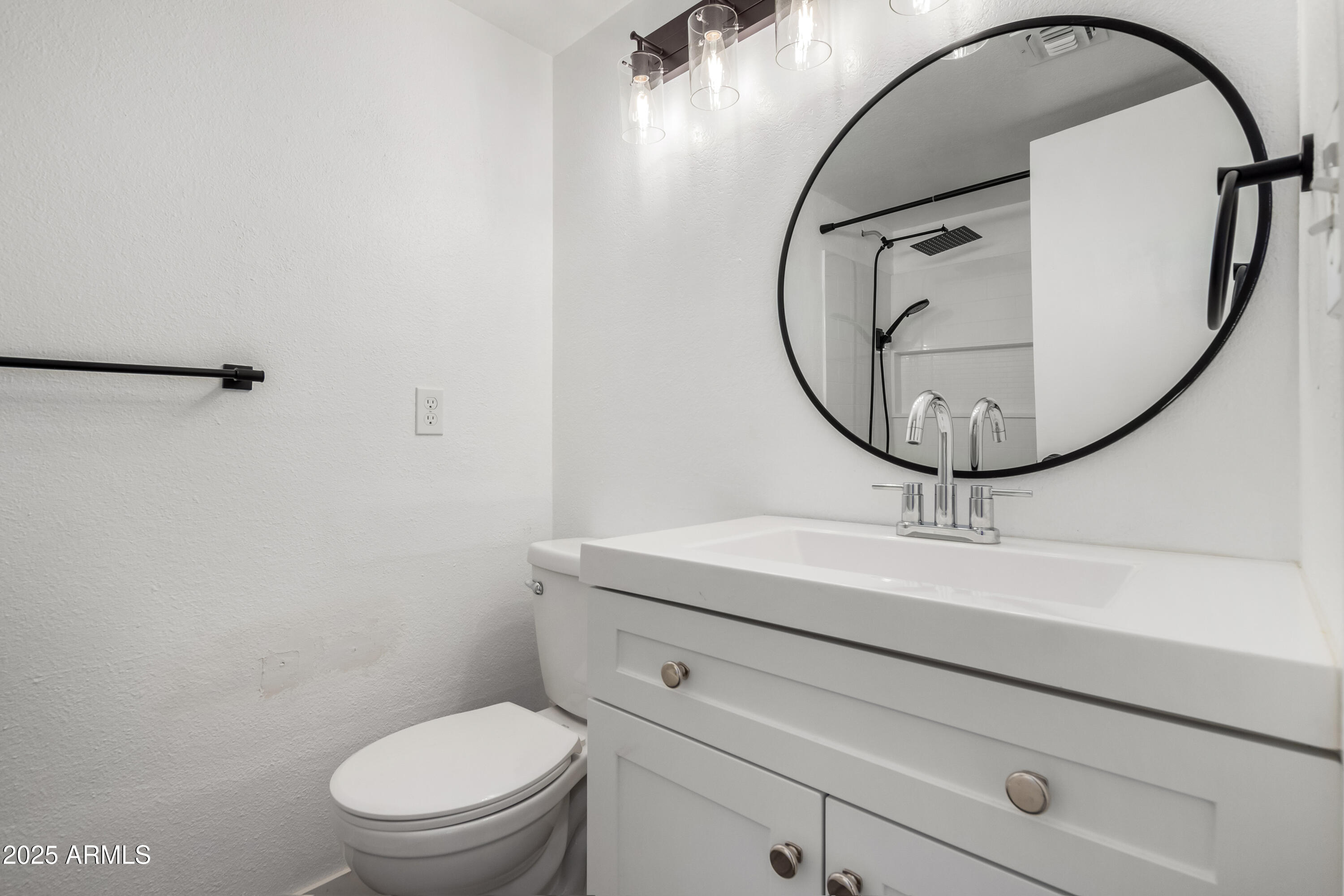 1942 S Emerson Property Photo 4