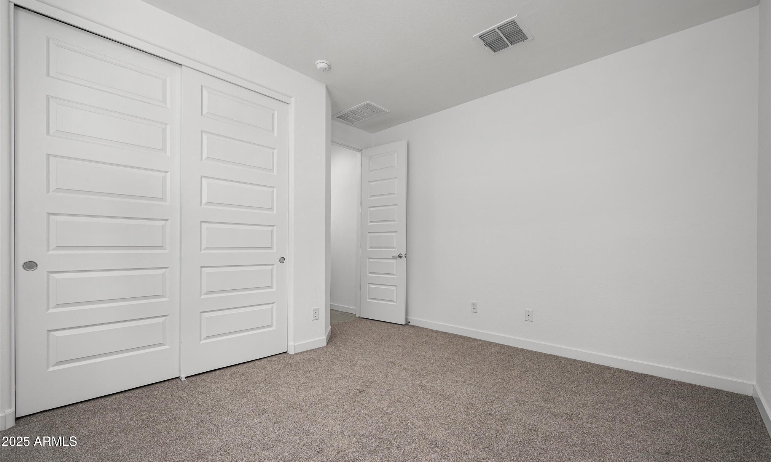2033 W Burnside Trail Property Photo 11
