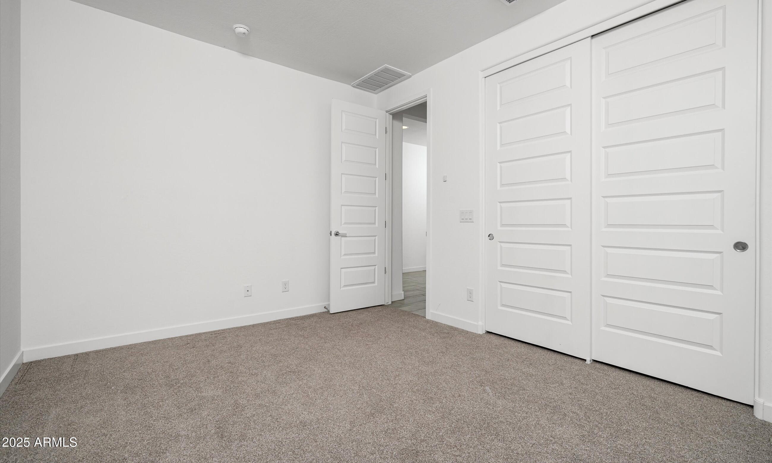 2033 W Burnside Trail Property Photo 13
