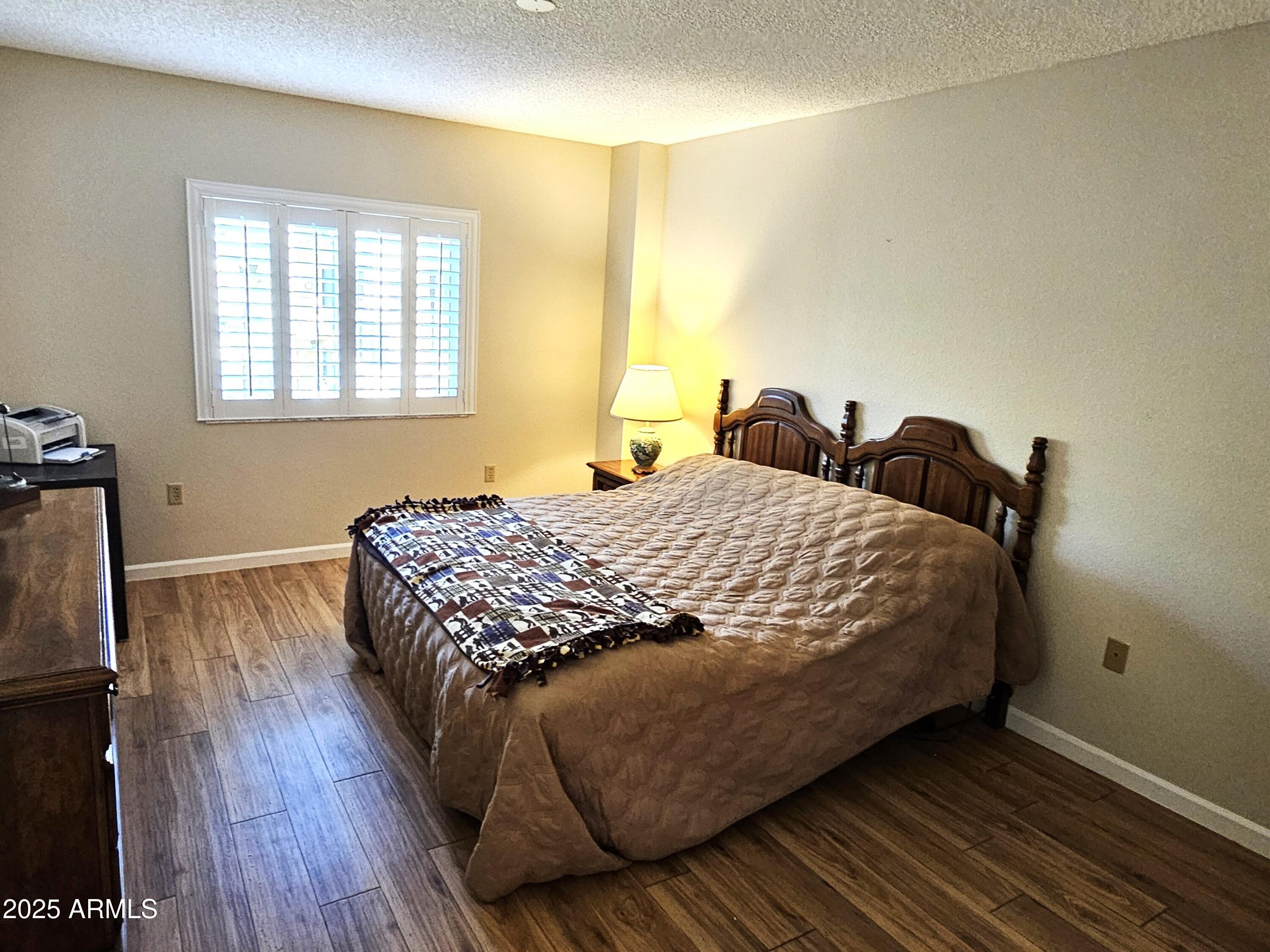10330 W Thunderbird Boulevard Property Photo 9