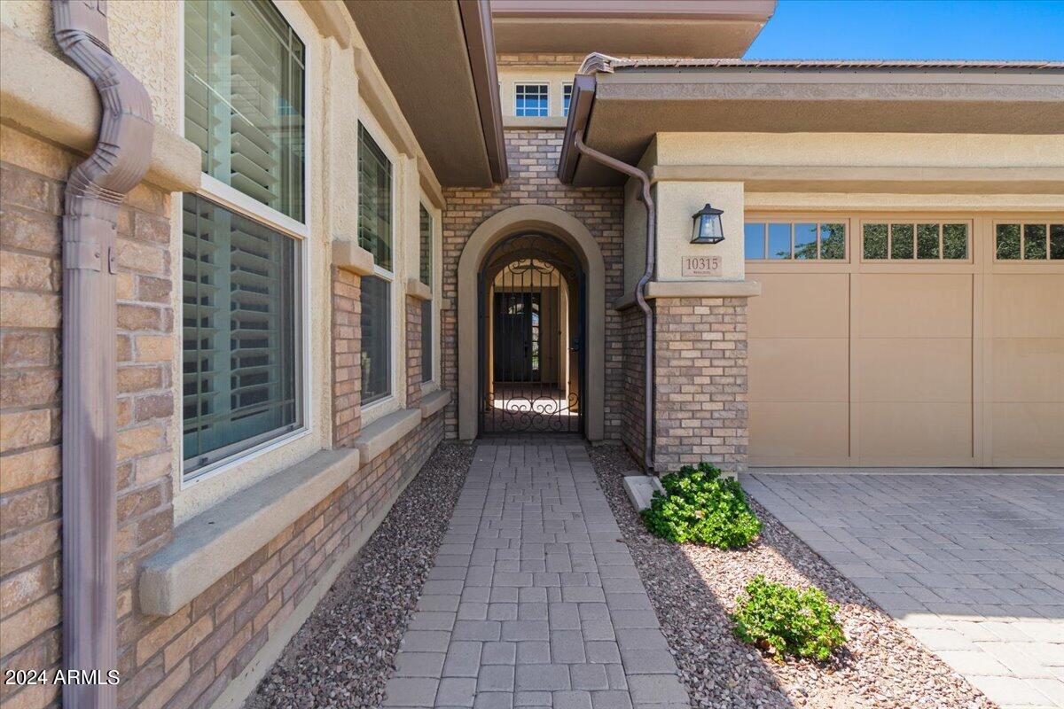 10315 E Palladium Drive Property Photo 3