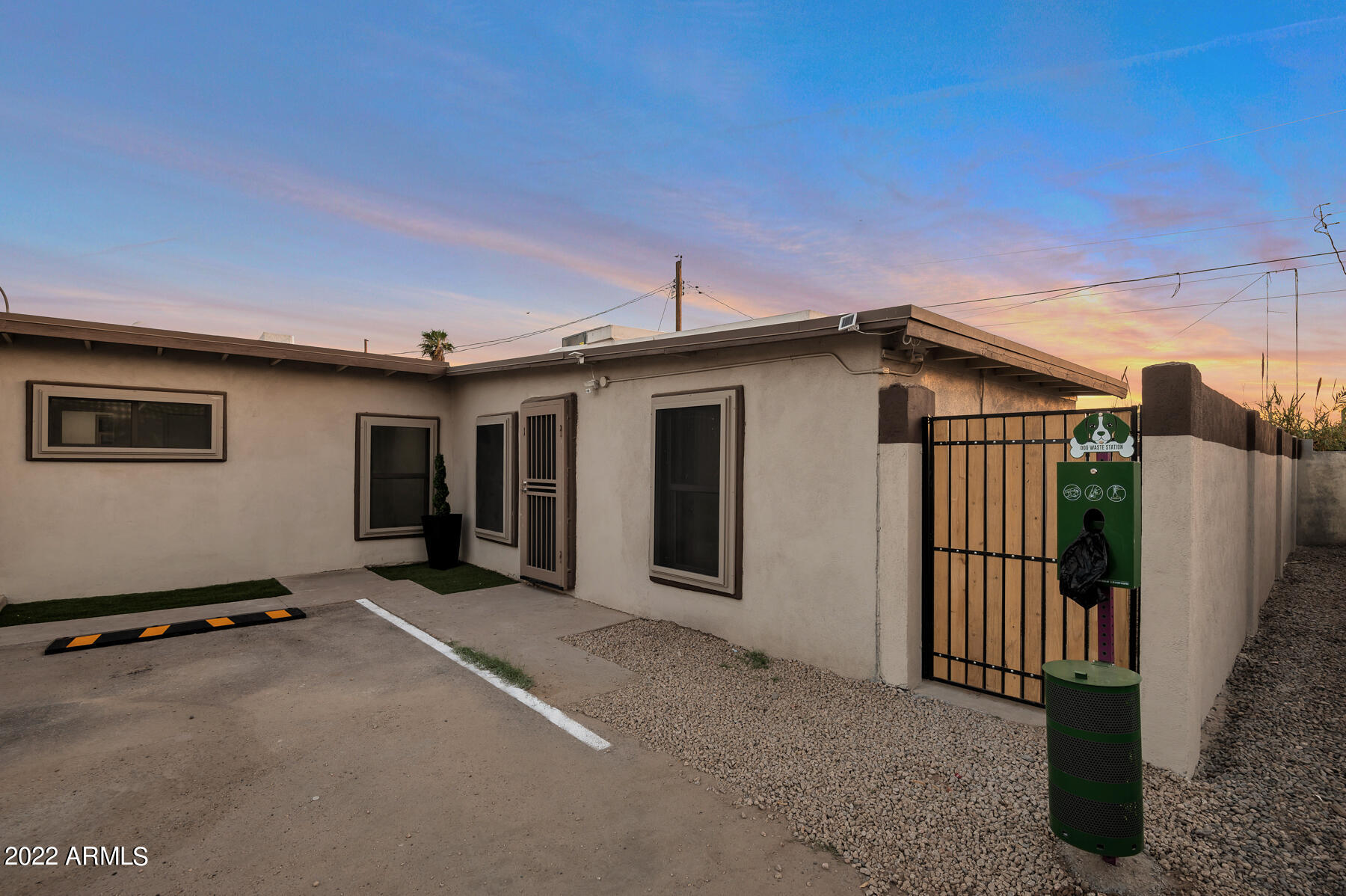 1108 S 33rd Avenue Property Photo 6