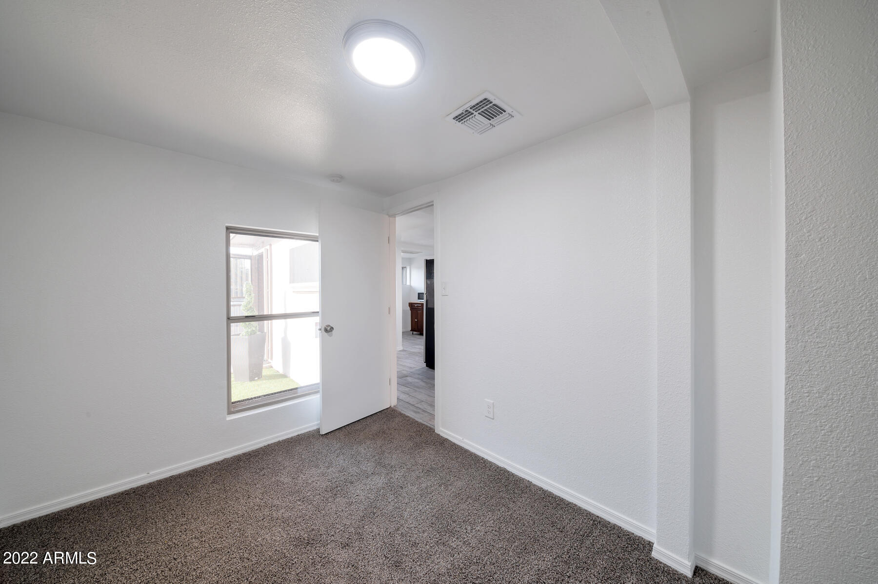 1108 S 33rd Avenue Property Photo 16
