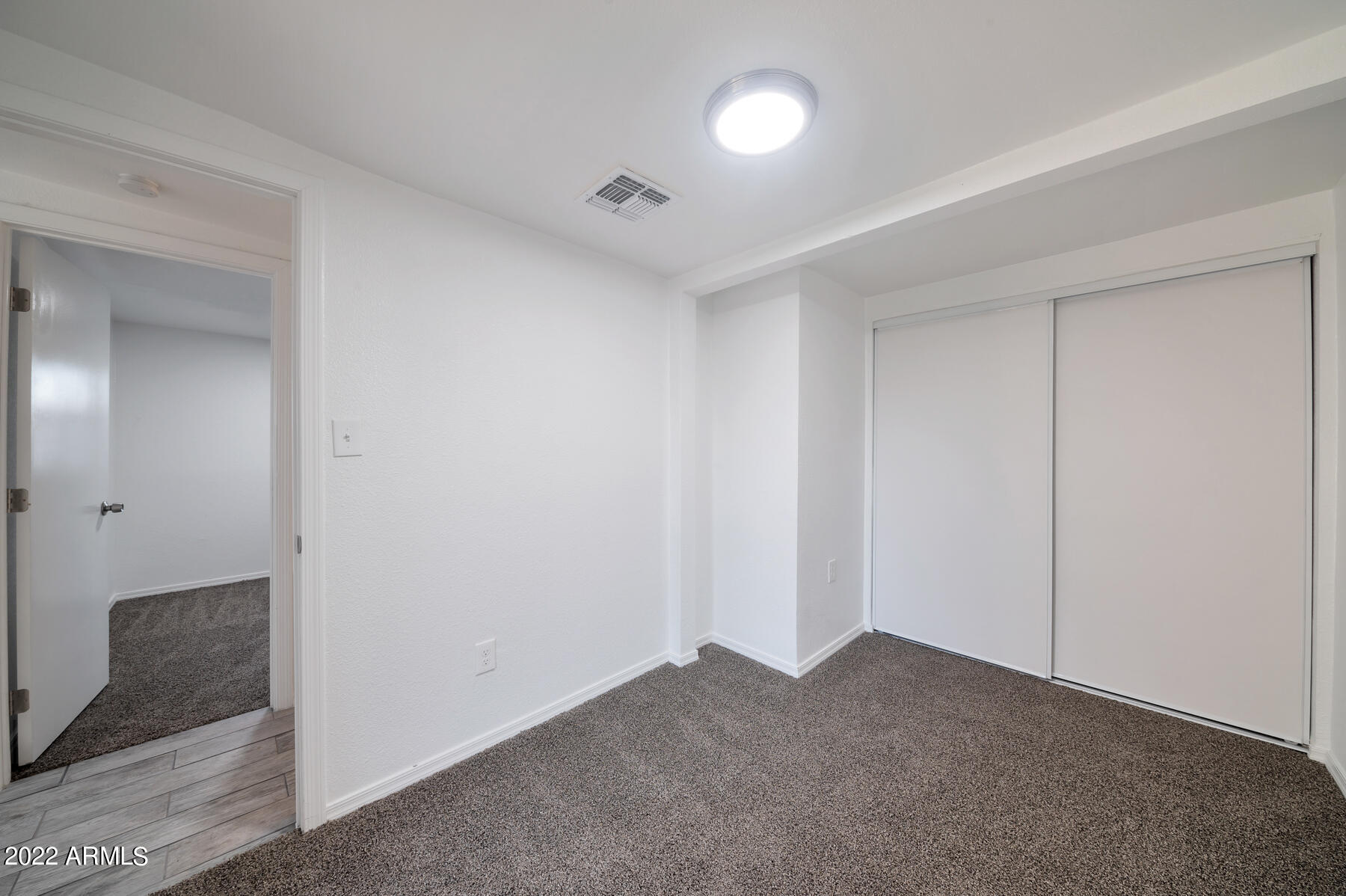 1108 S 33rd Avenue Property Photo 19