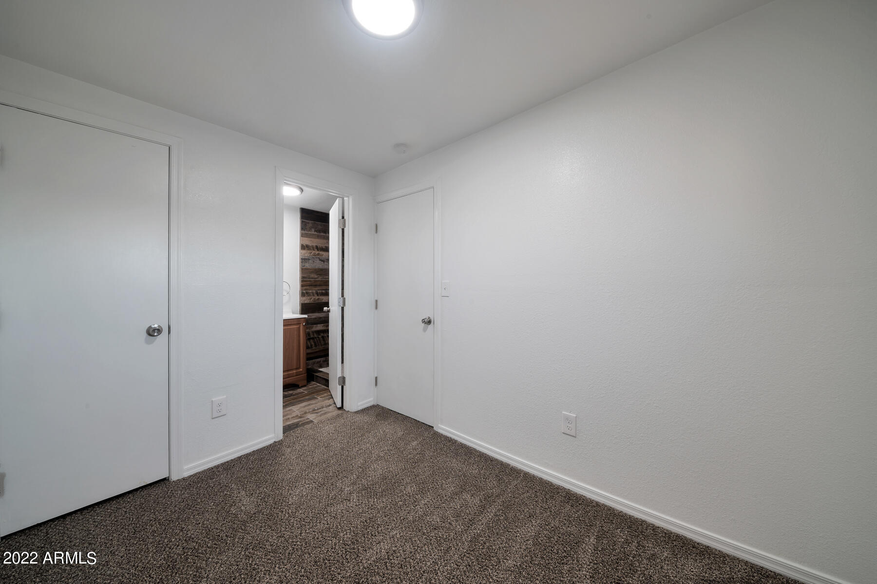 1108 S 33rd Avenue Property Photo 29