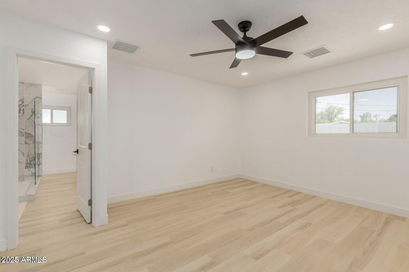 126 E Northern Avenue Property Photo 22