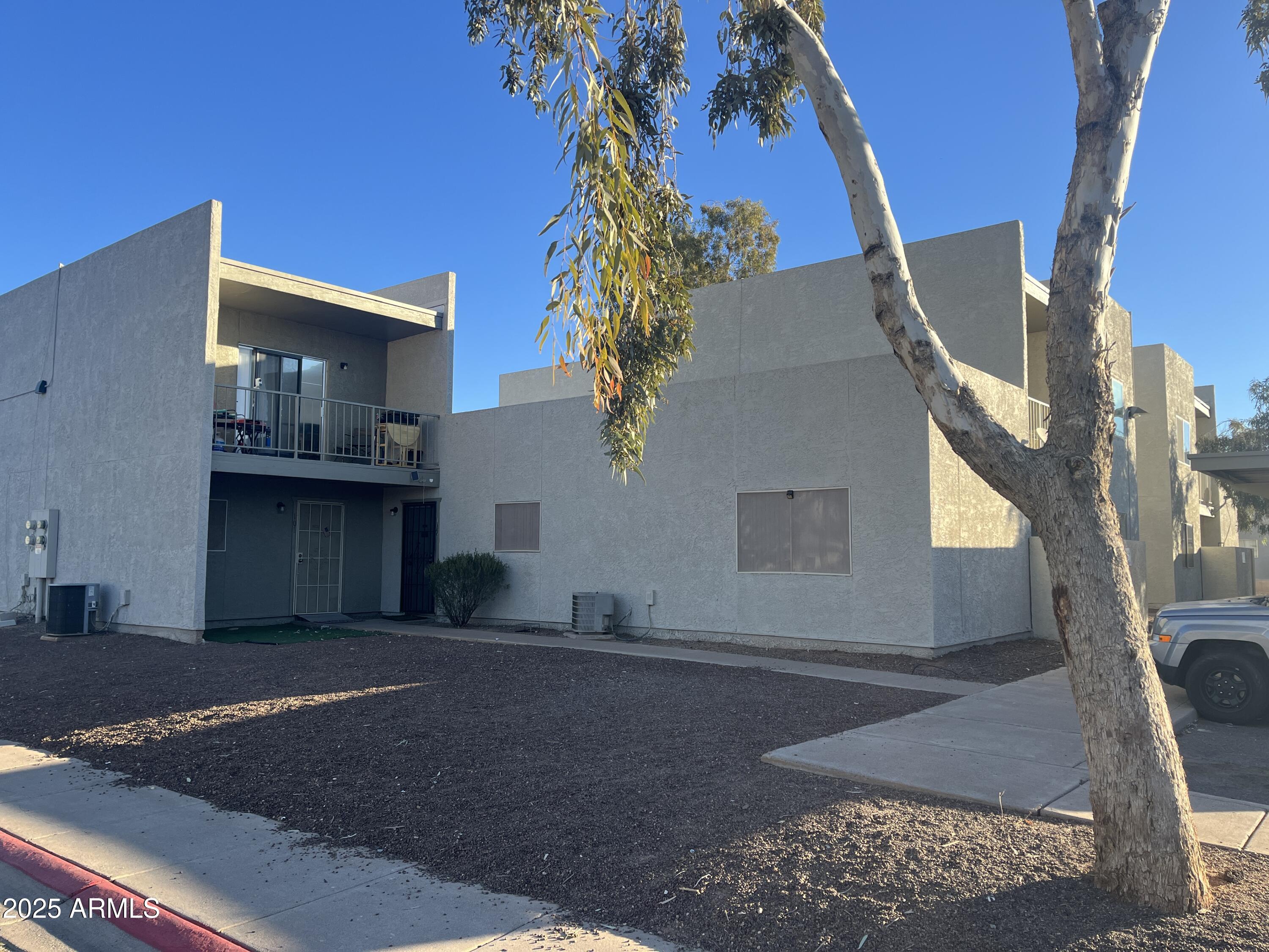2822 E Tierra Buena Lane Property Photo 1