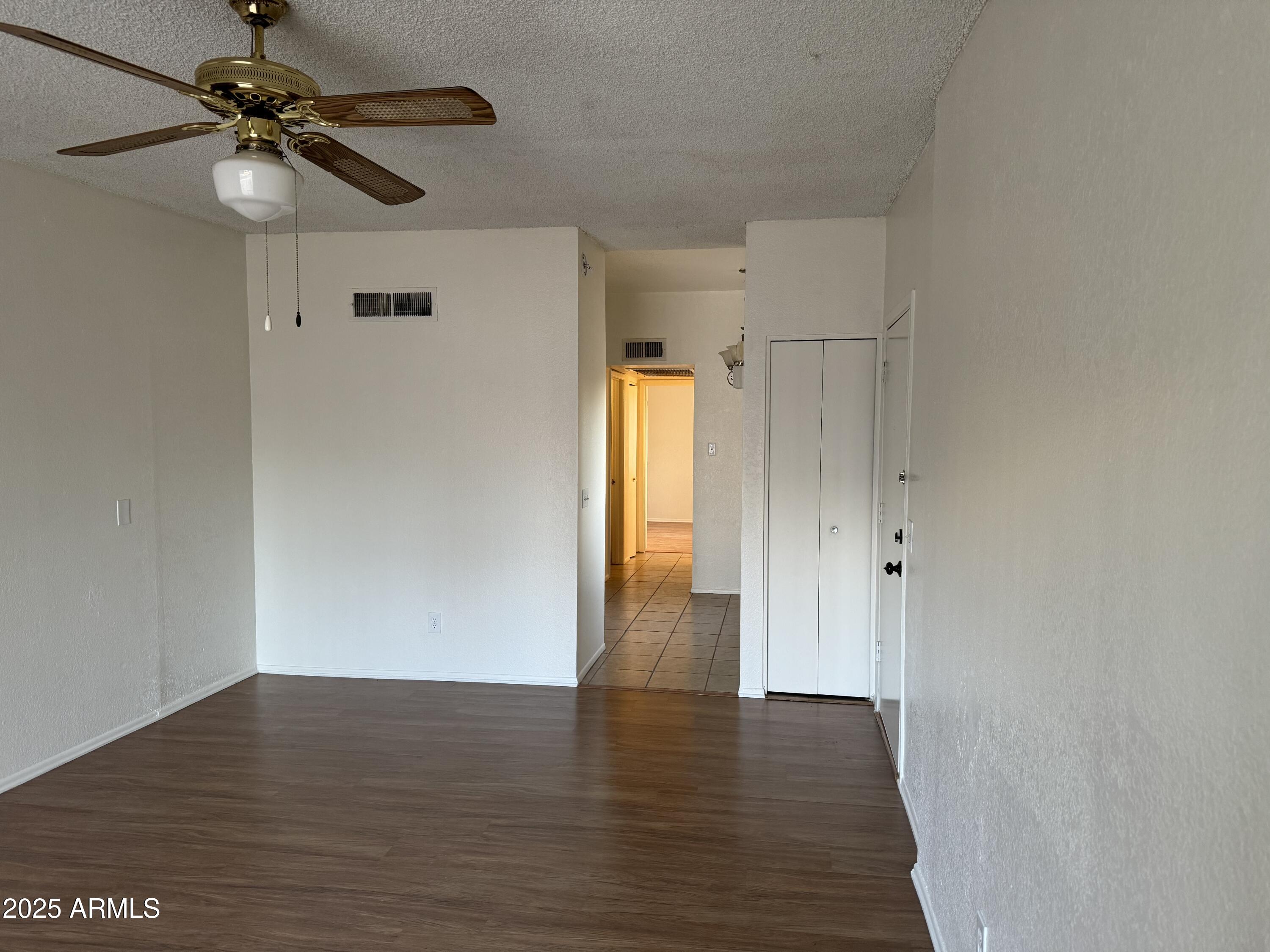 2822 E Tierra Buena Lane Property Photo 9