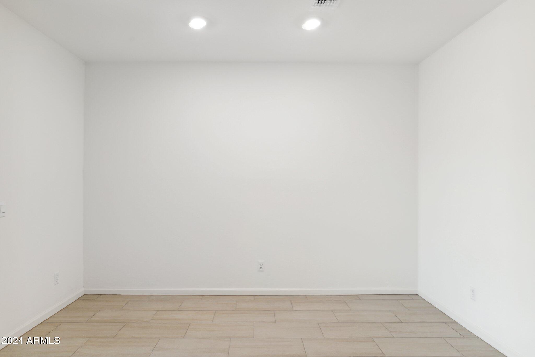 25380 W Sunland Avenue Property Photo 9