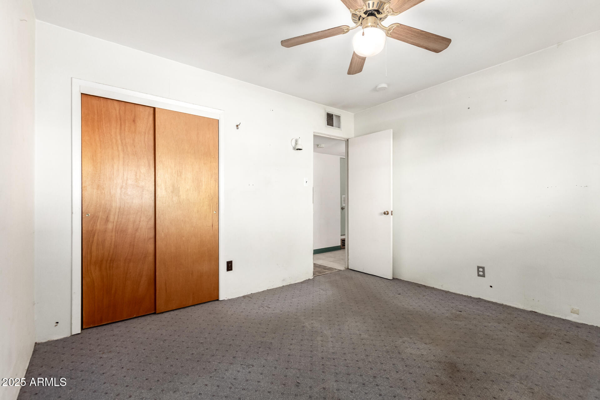 2335 W Tuckey Lane Property Photo 16