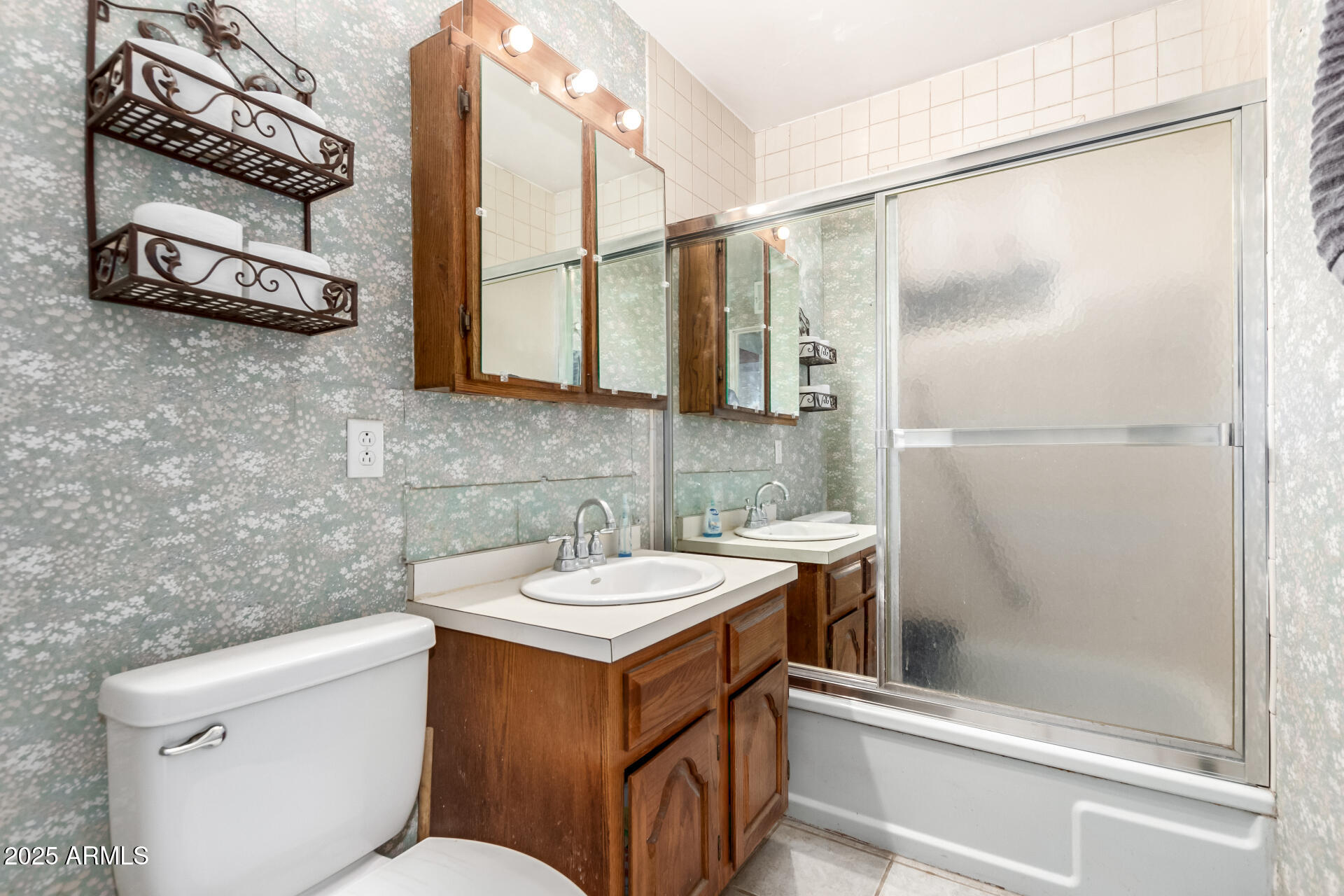 2335 W Tuckey Lane Property Photo 17