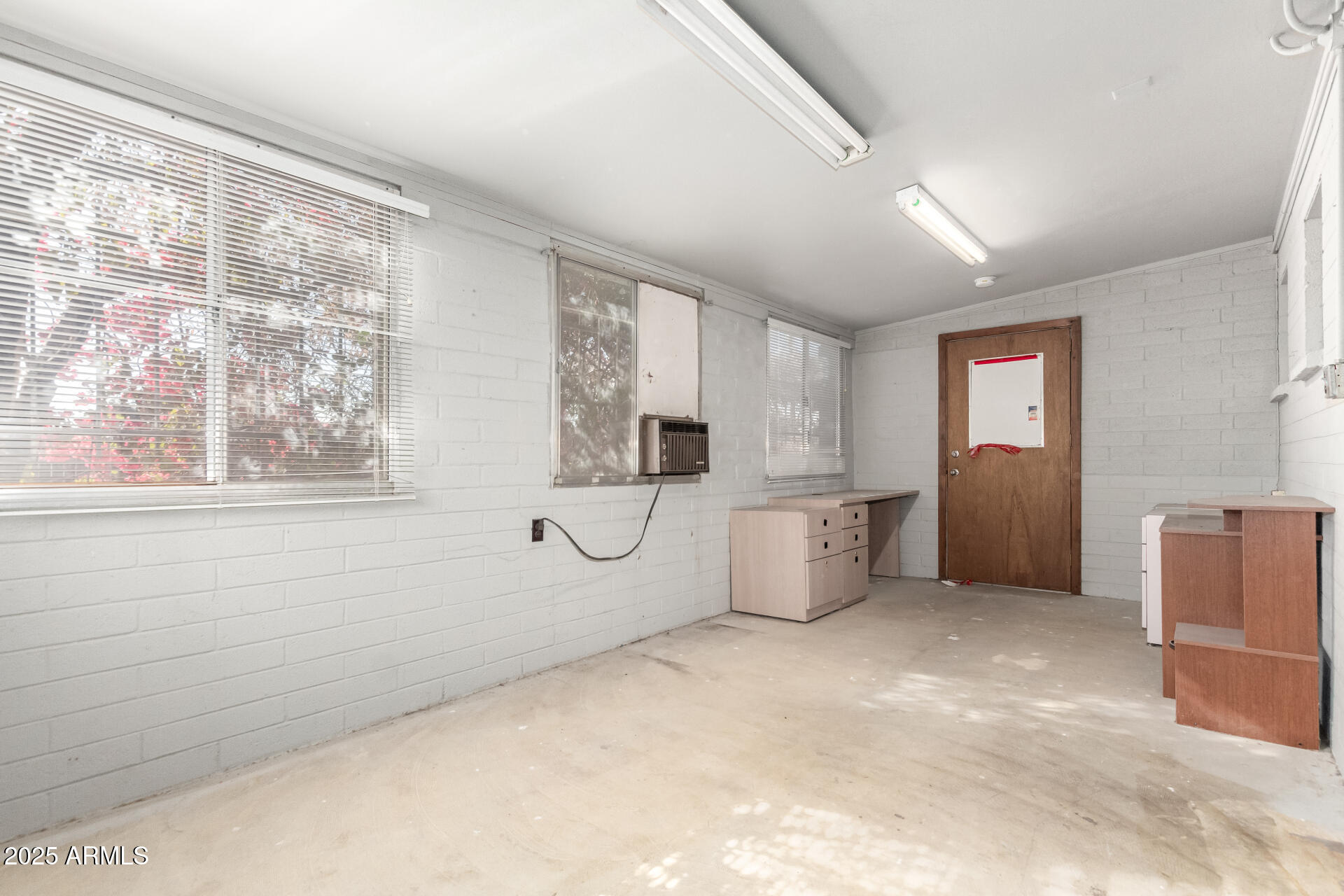 2335 W Tuckey Lane Property Photo 18