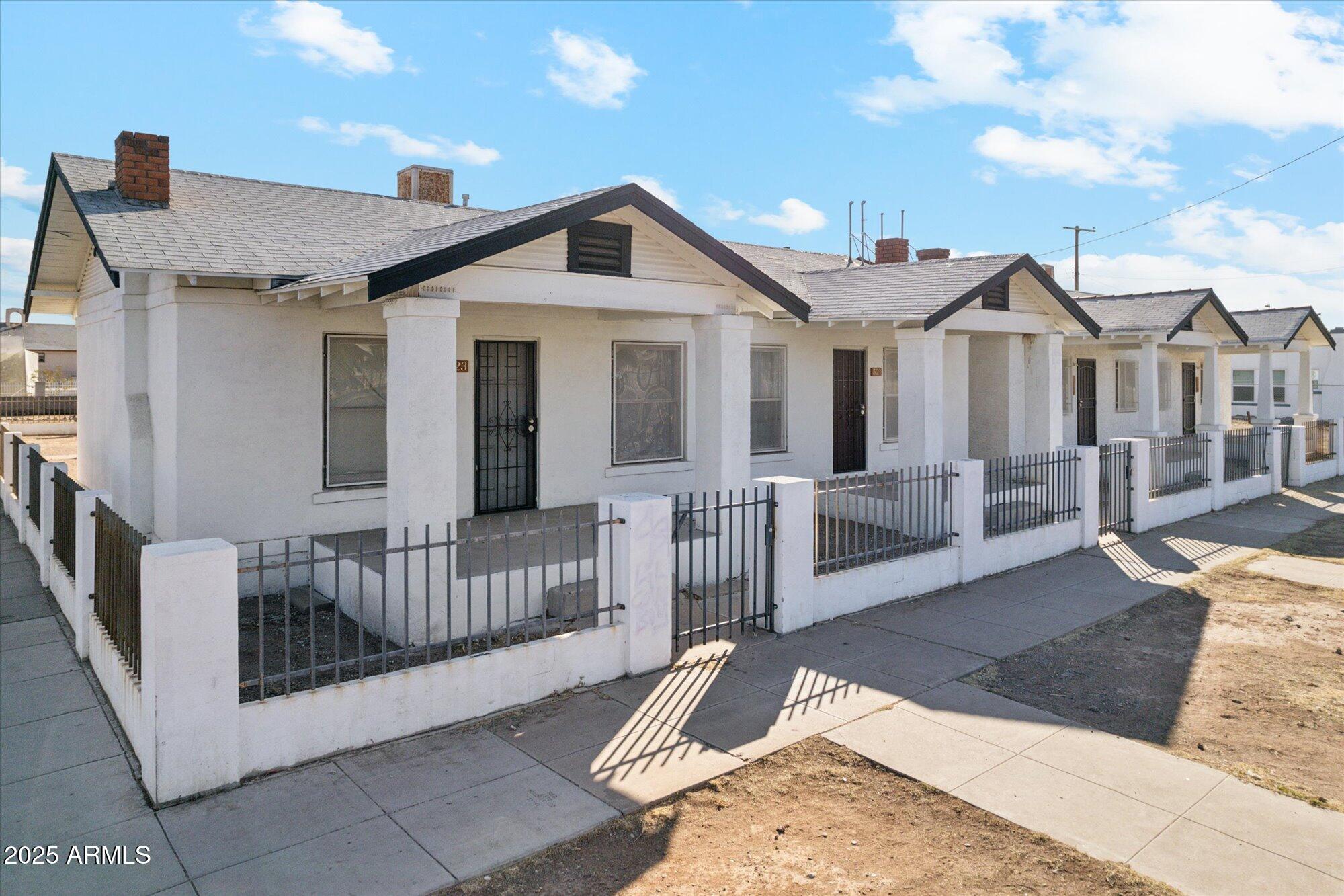 901 E Fillmore Street Property Photo 3