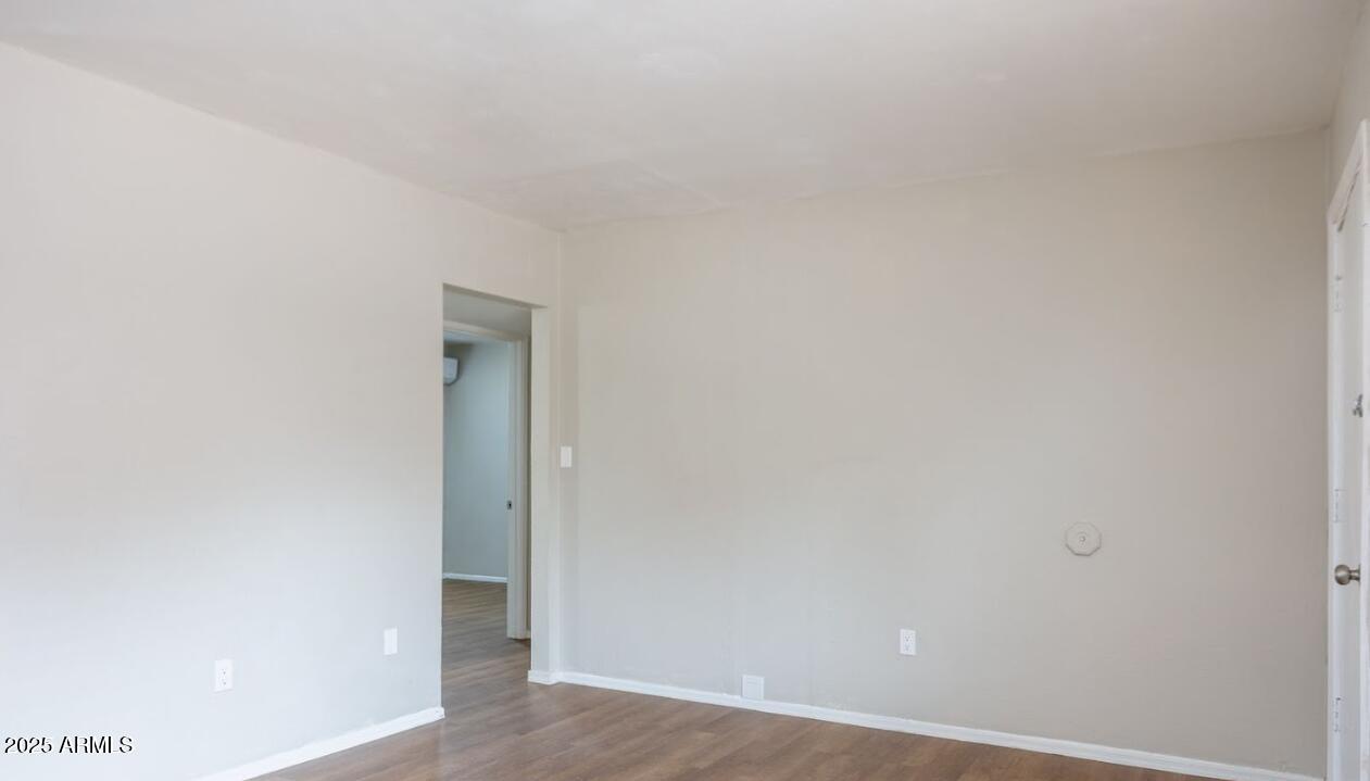 710 W 12th Street Property Photo 10