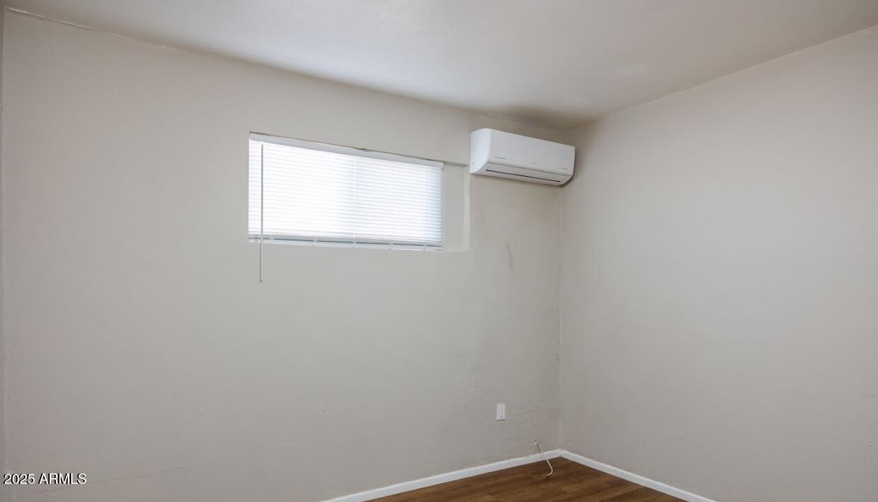 710 W 12th Street Property Photo 11